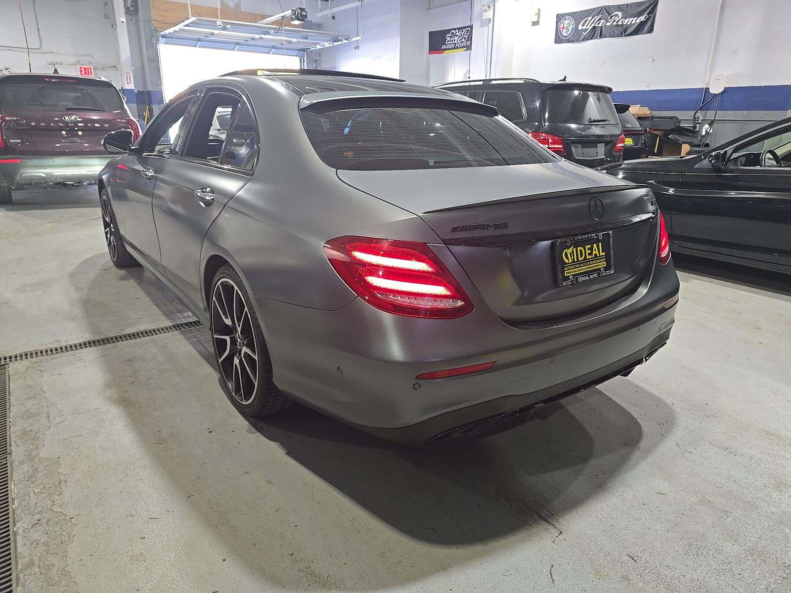 MERCEDES-BENZ E-CLASS - 2