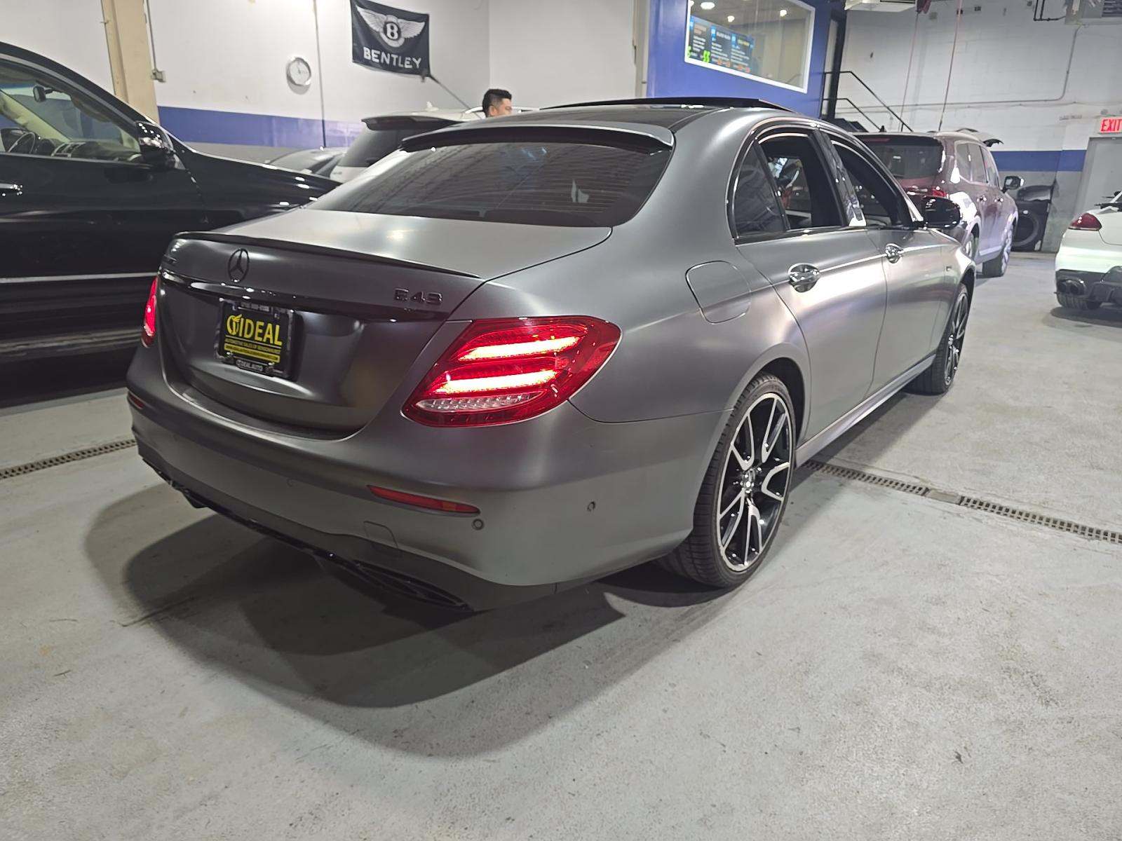 MERCEDES-BENZ E-CLASS - 3