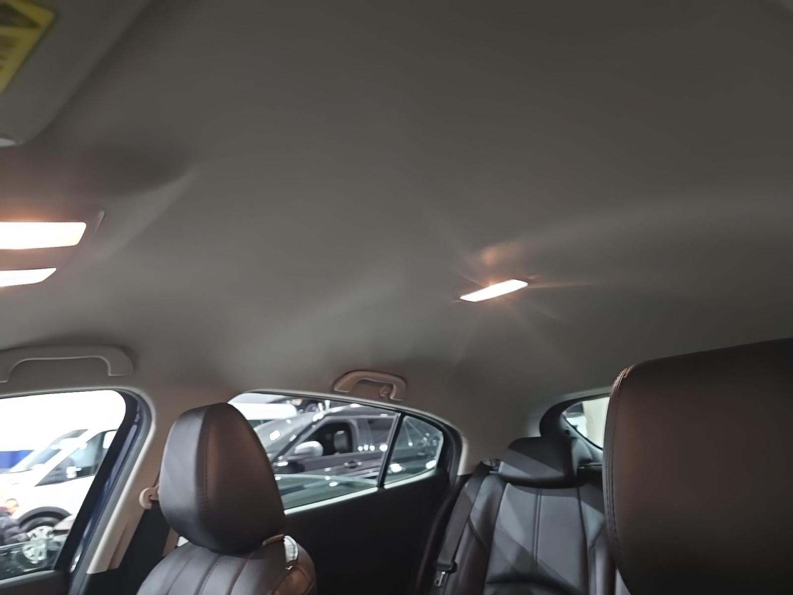 2017 MAZDA MAZDA3 Touring FWD