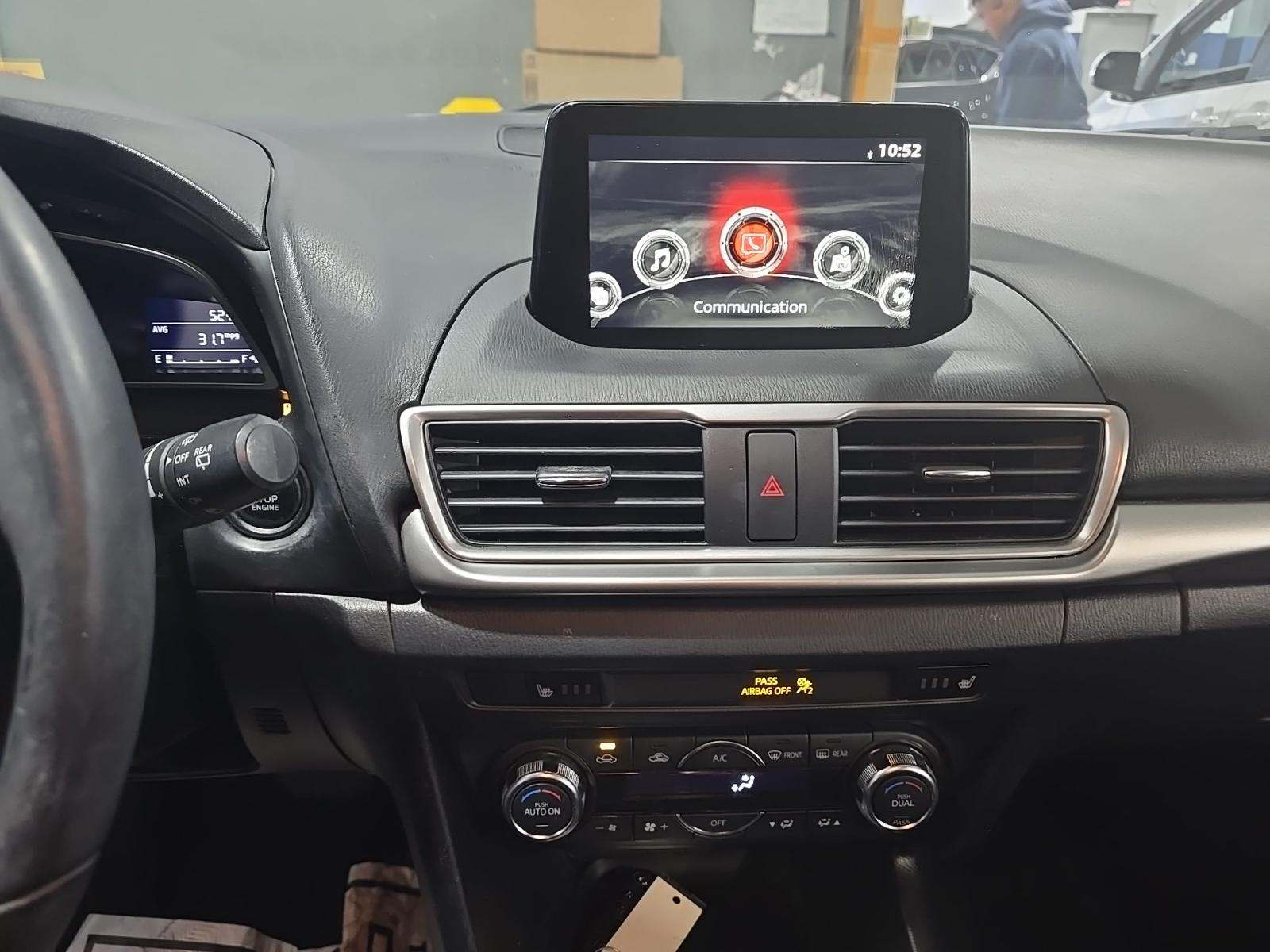 2017 MAZDA MAZDA3 Touring FWD