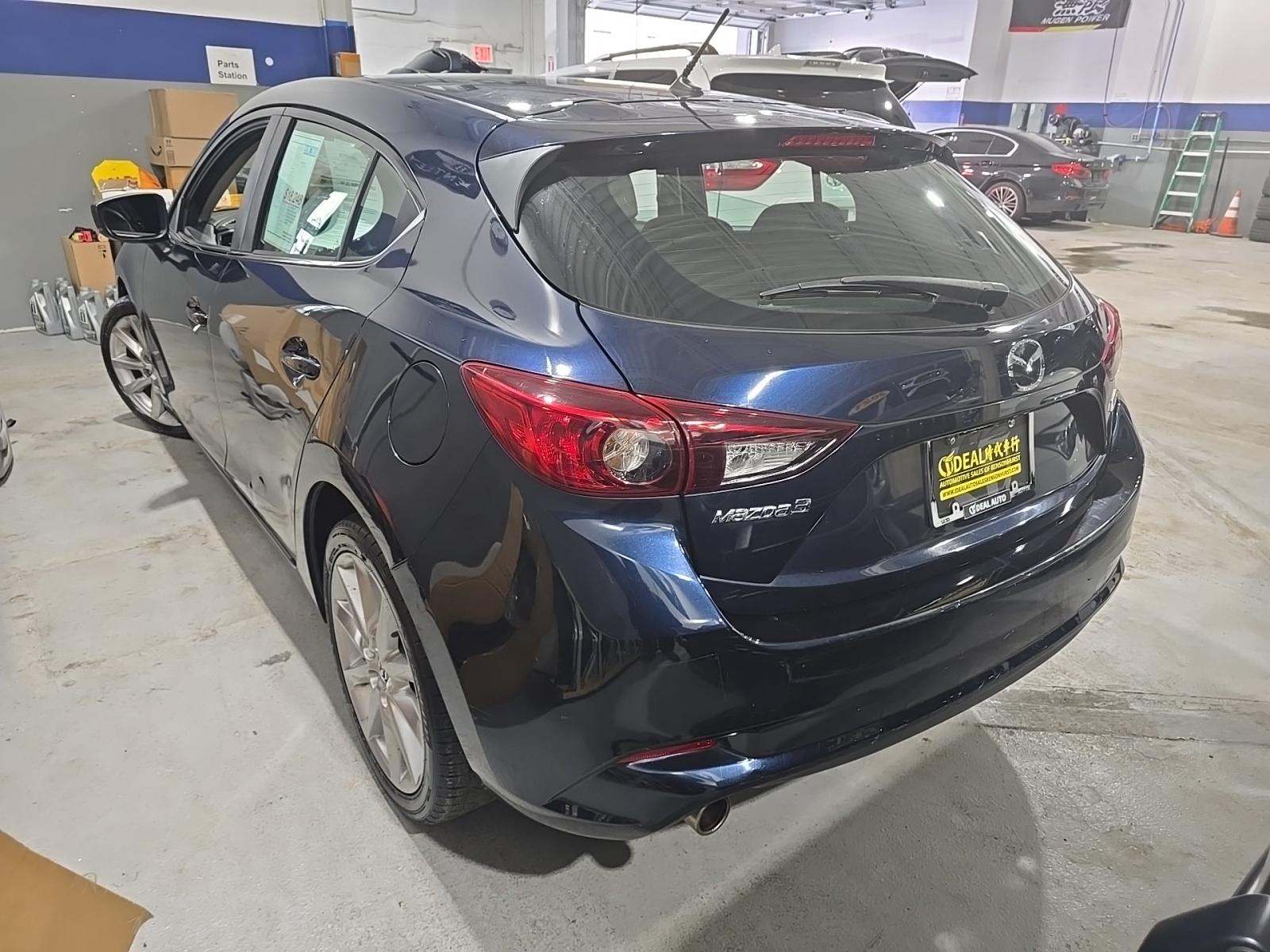 2017 MAZDA MAZDA3 Touring FWD