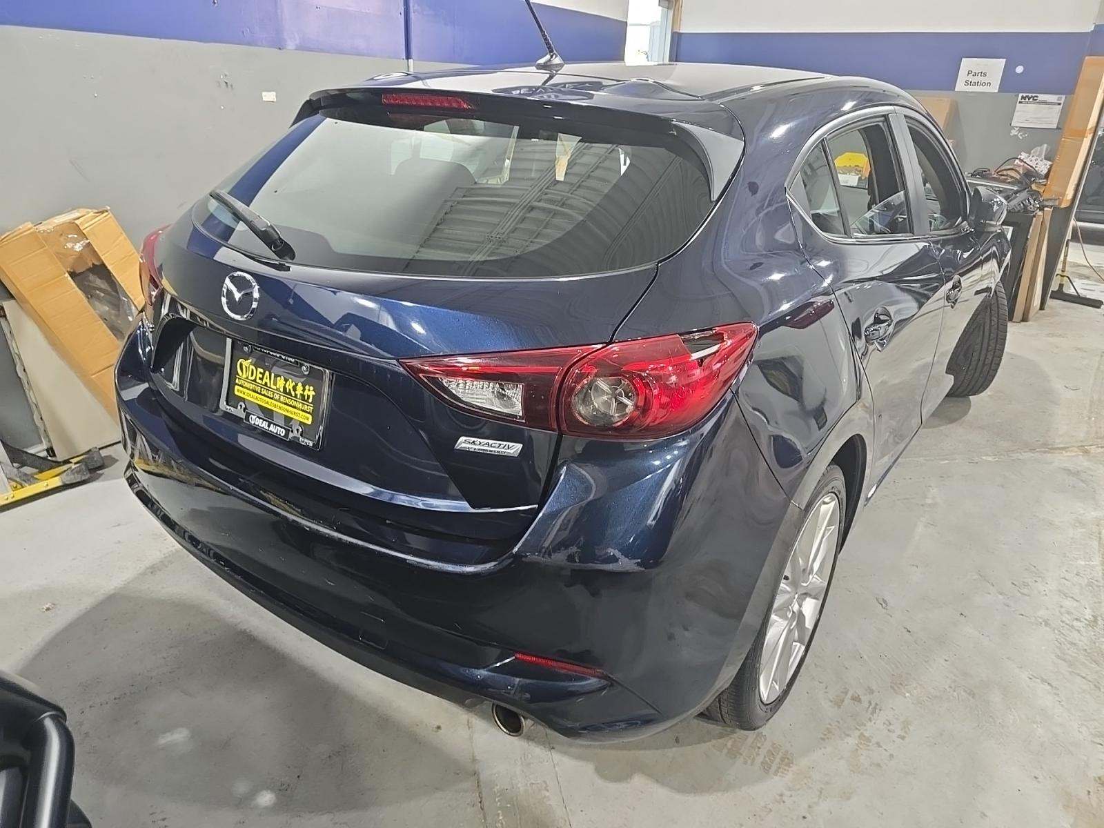 2017 MAZDA MAZDA3 Touring FWD