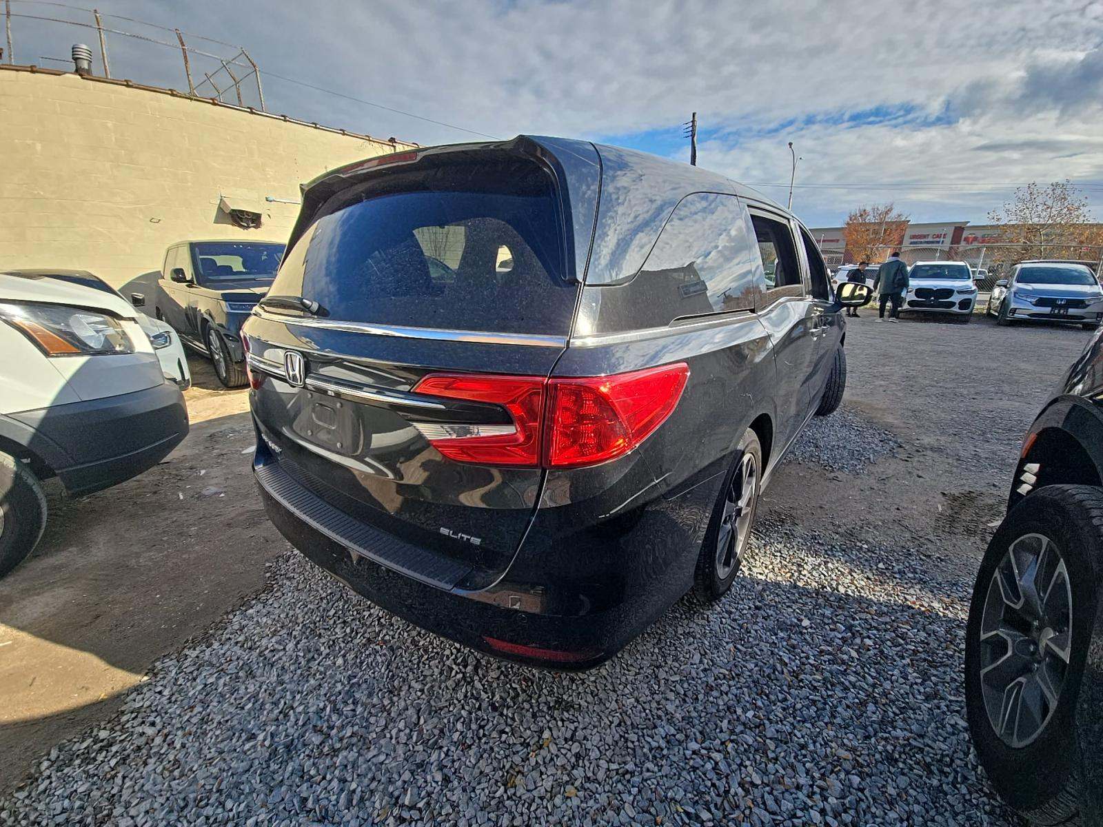 2023 Honda Odyssey Elite FWD