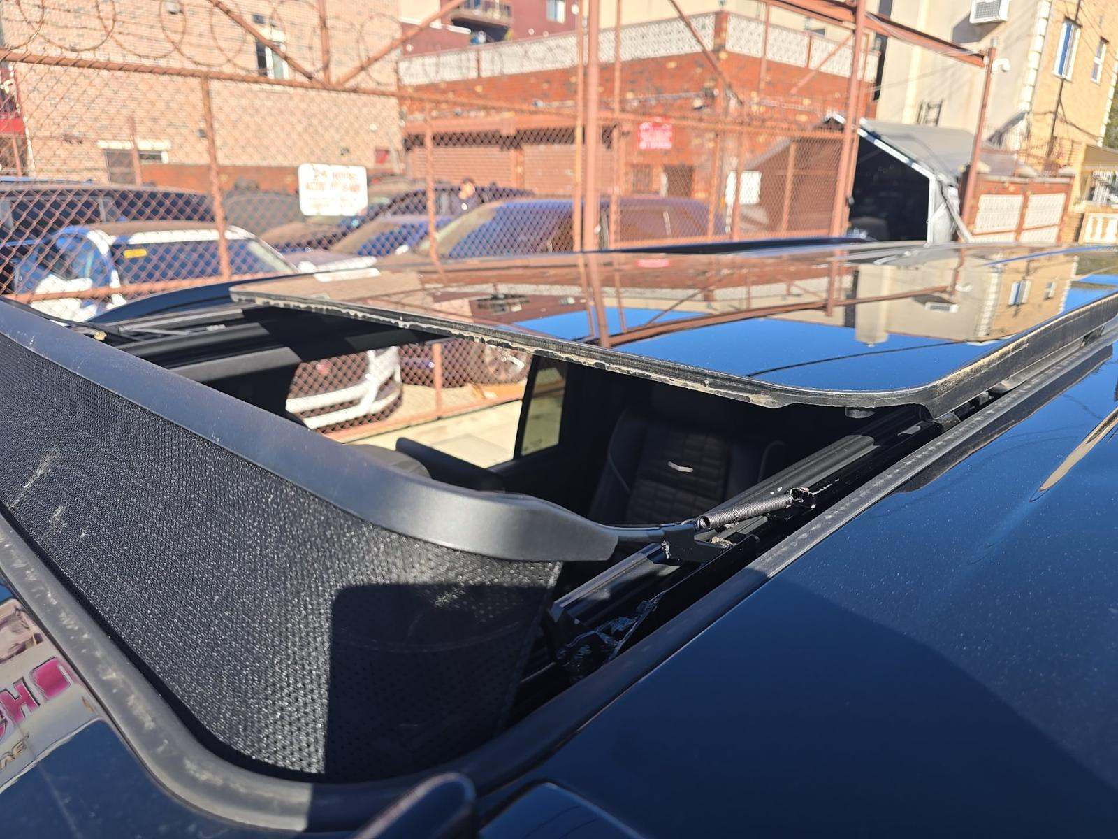 2023 Cadillac Escalade ESV Sport Platinum AWD