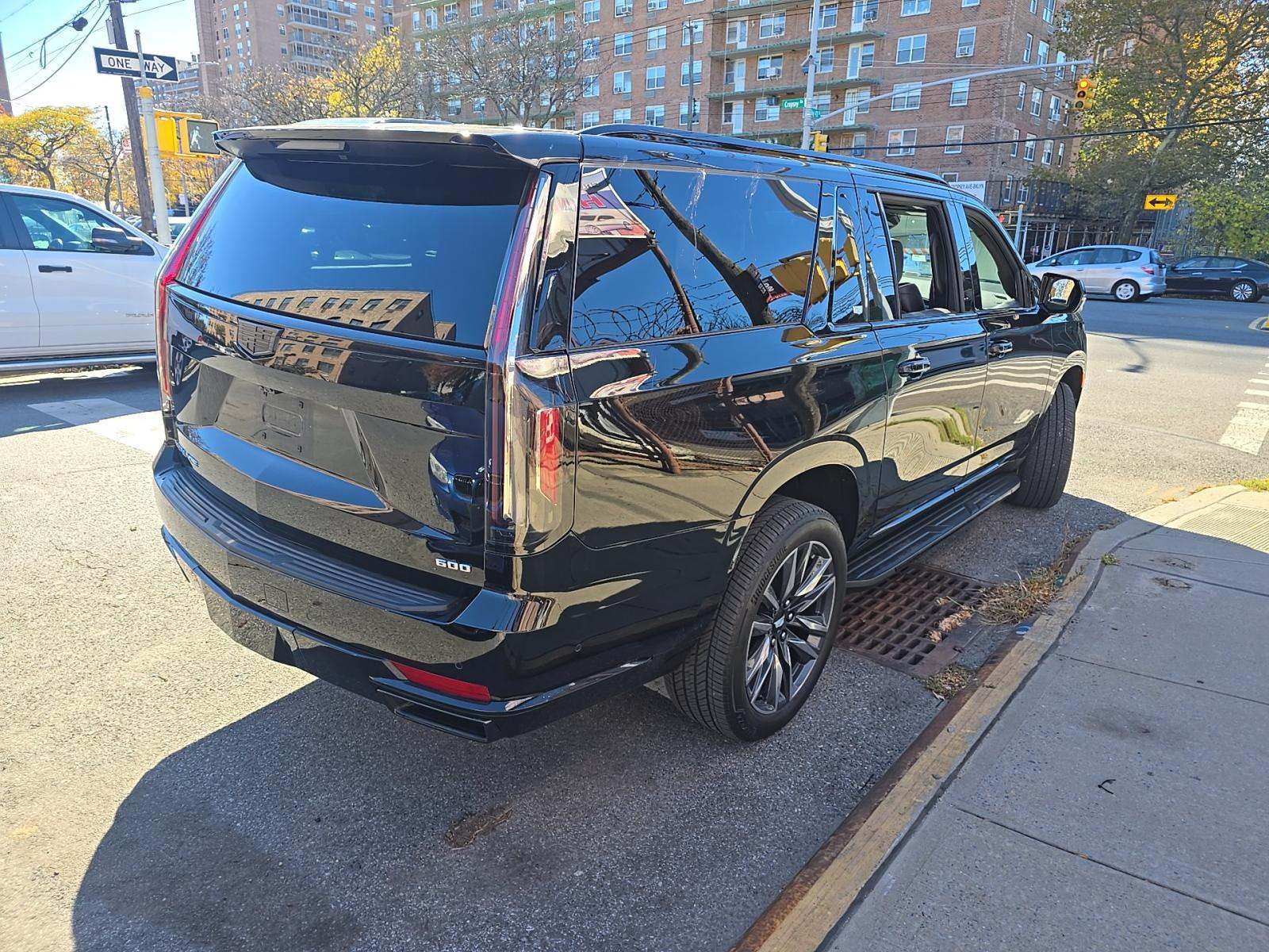 2023 Cadillac Escalade ESV Sport Platinum AWD