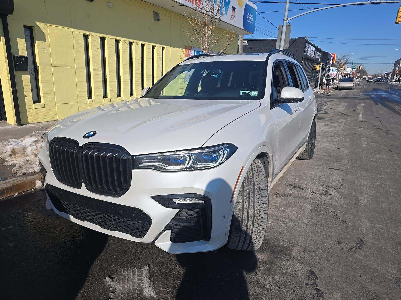 2021 BMW X7 M50i AWD