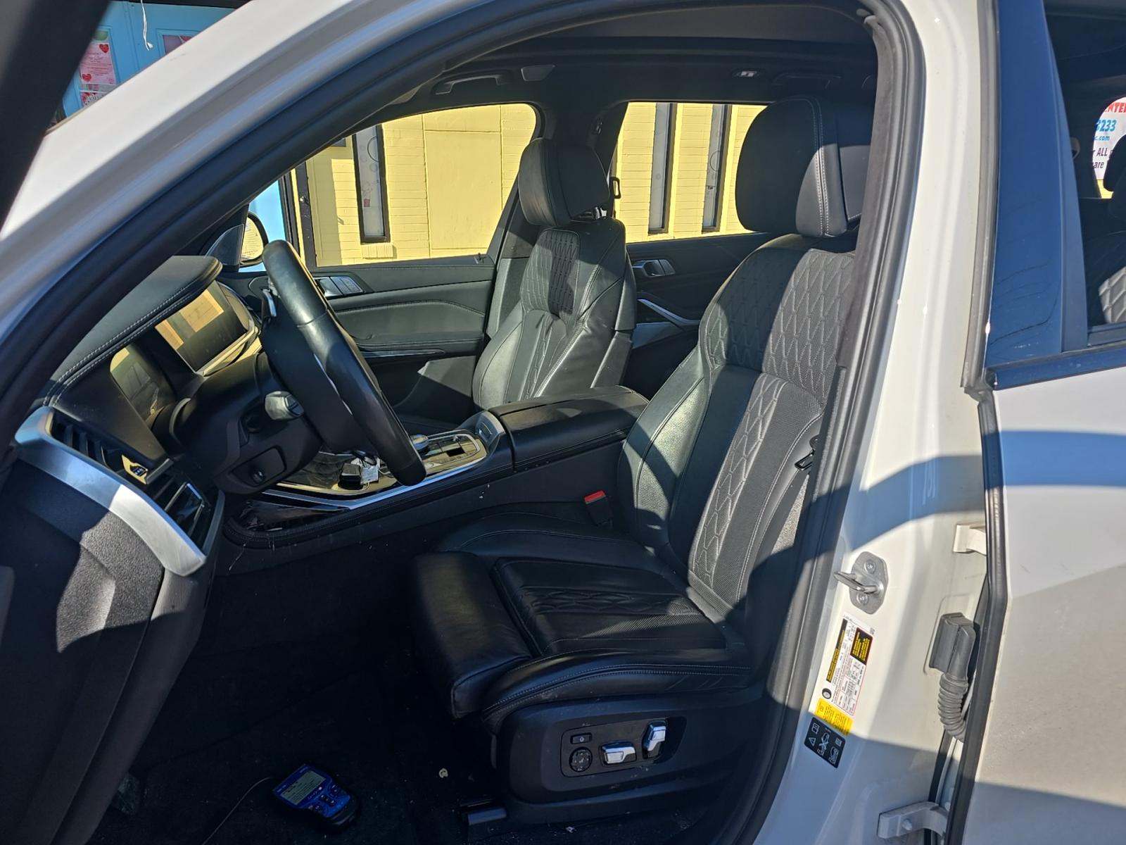 2021 BMW X7 M50i AWD