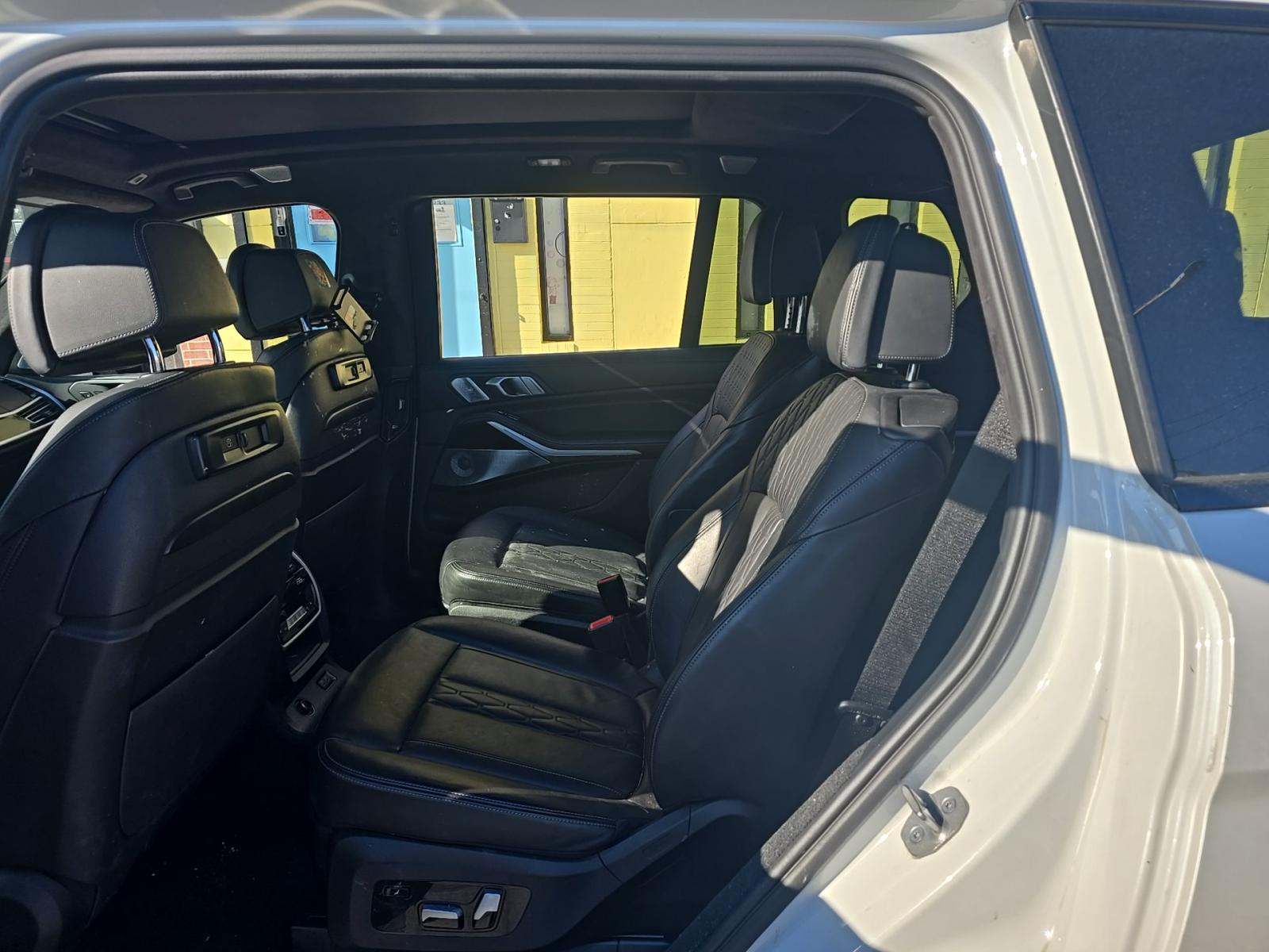 2021 BMW X7 M50i AWD