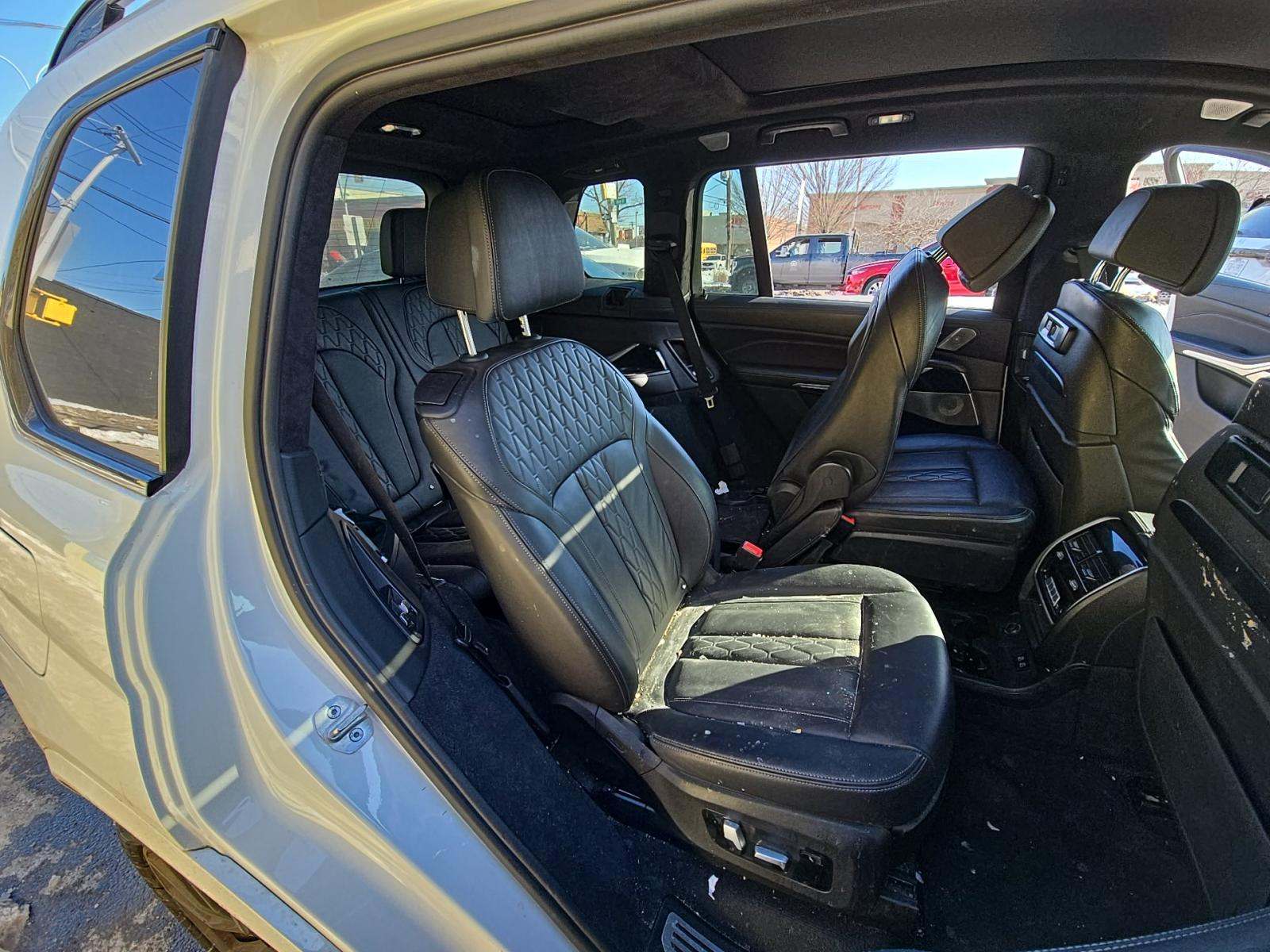 2021 BMW X7 M50i AWD