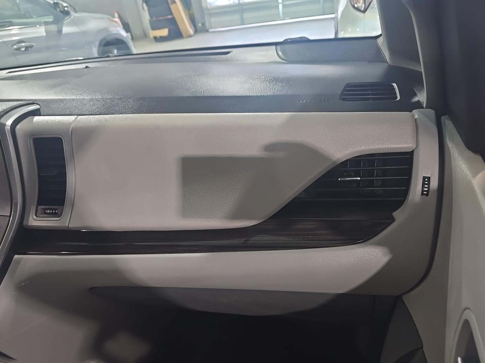 2017 Toyota Sienna XLE AWD