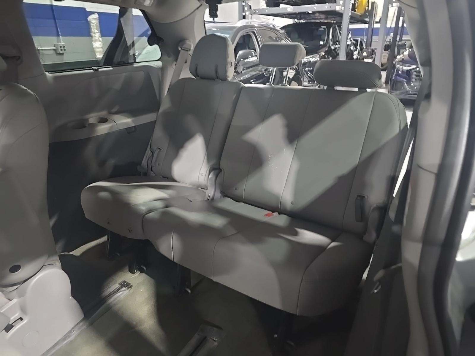 2017 Toyota Sienna XLE AWD