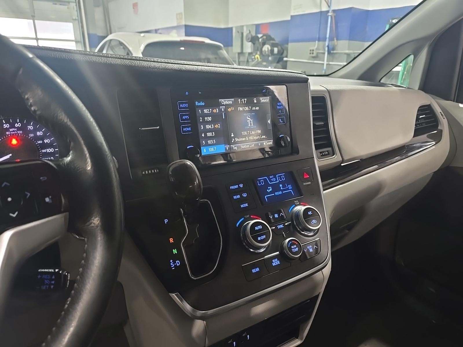 2017 Toyota Sienna XLE AWD