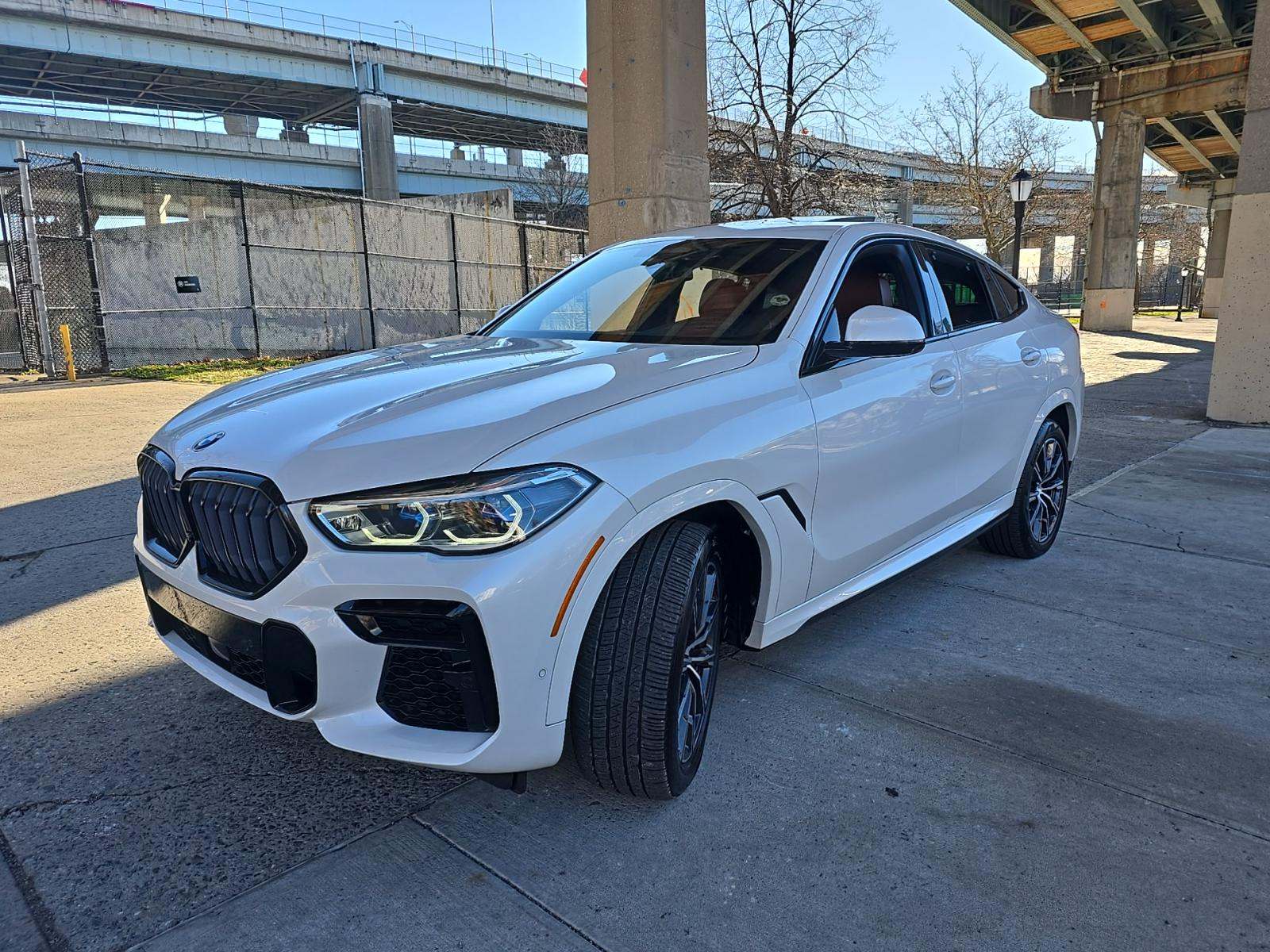 2023 BMW X6 M50i AWD