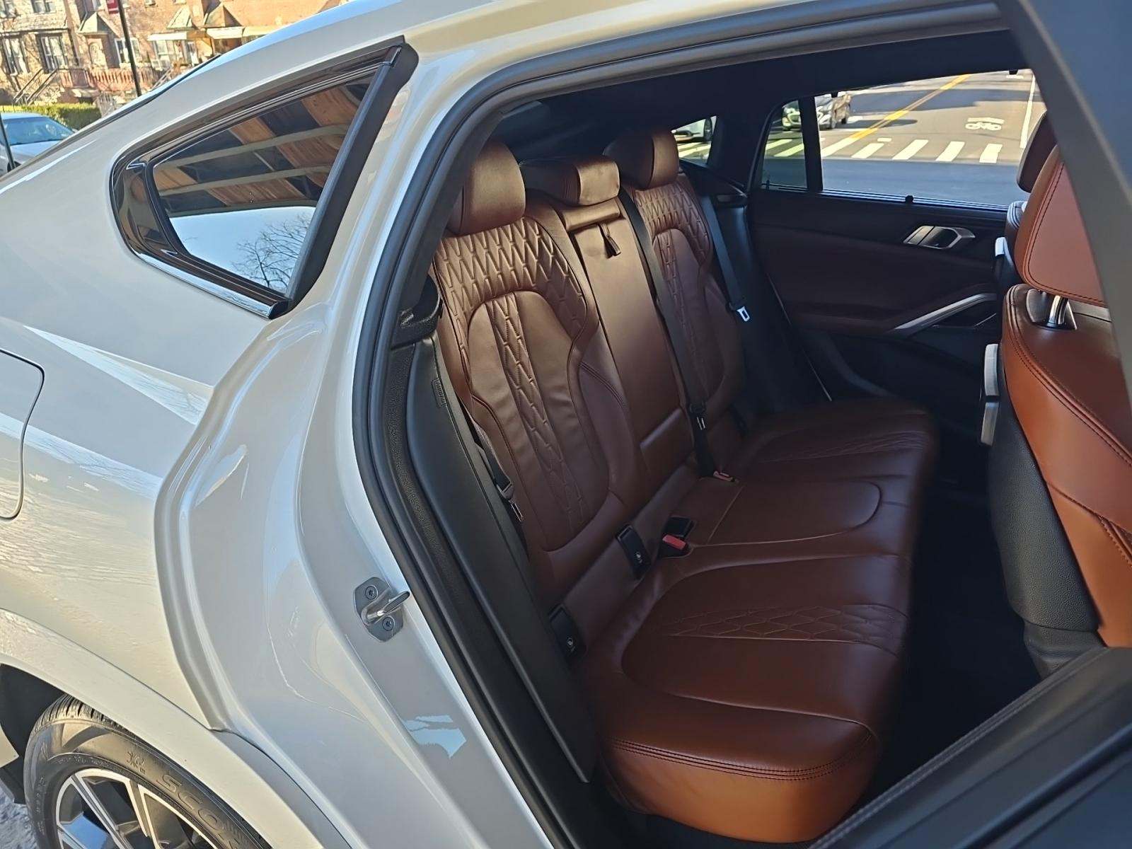 2023 BMW X6 M50i AWD