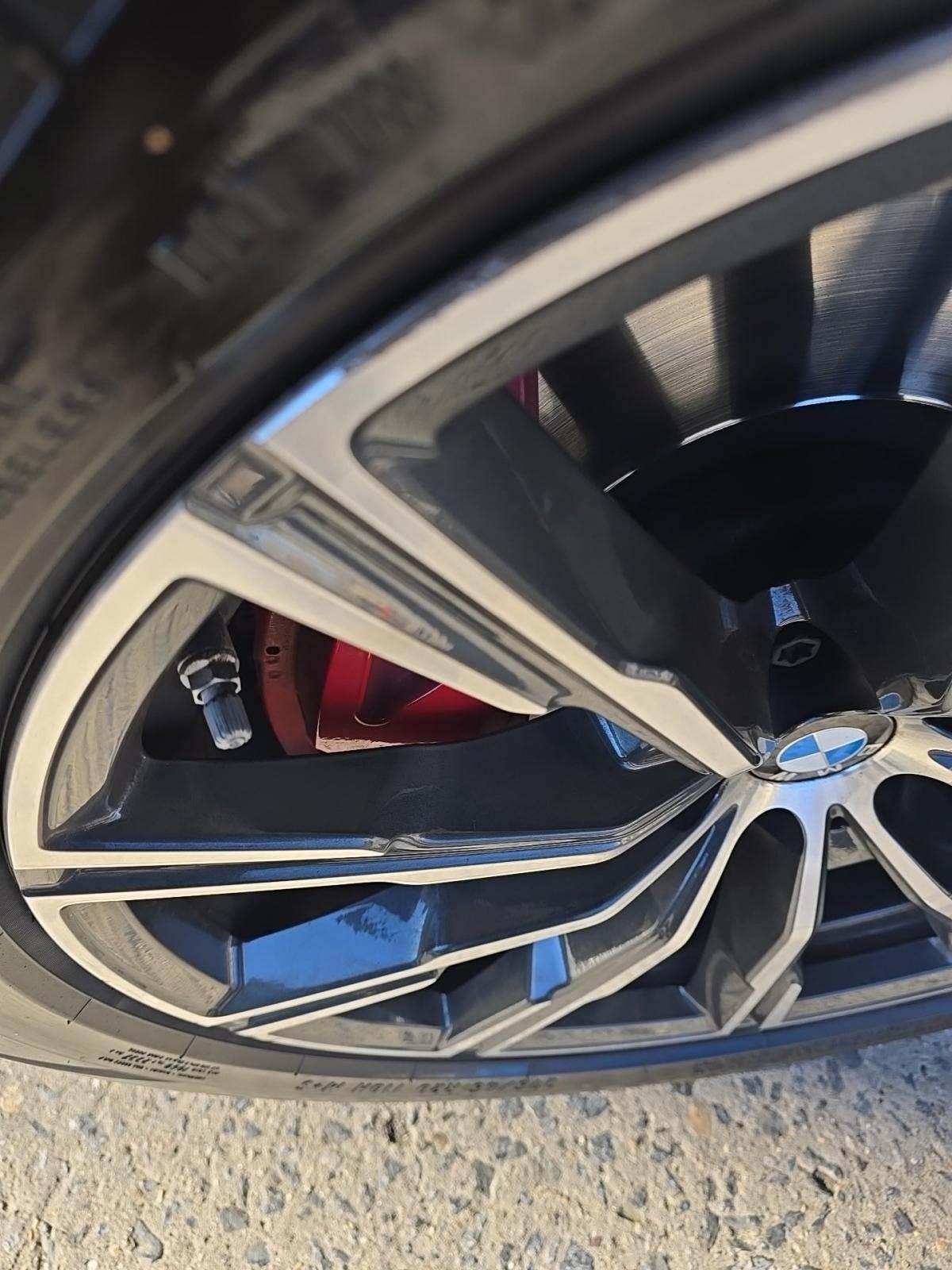 2023 BMW X6 M50i AWD