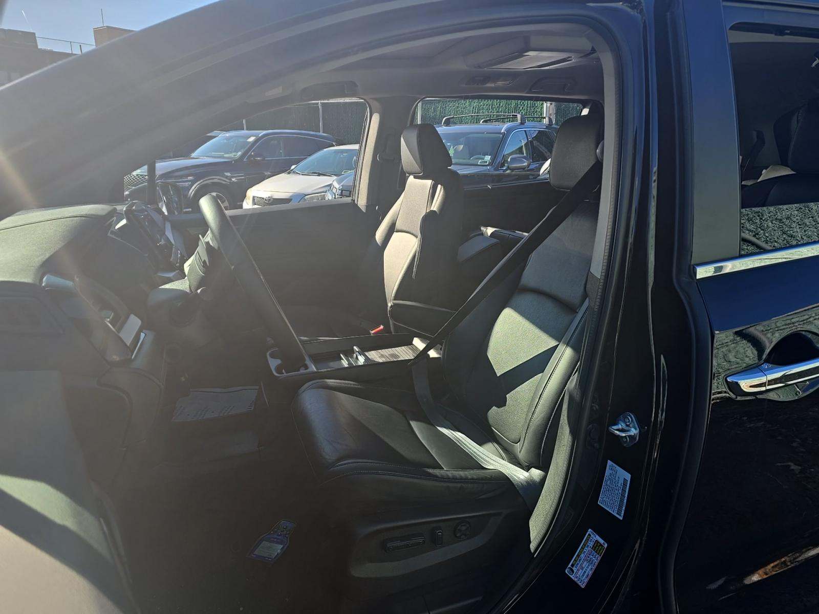 2023 Honda Odyssey Touring FWD