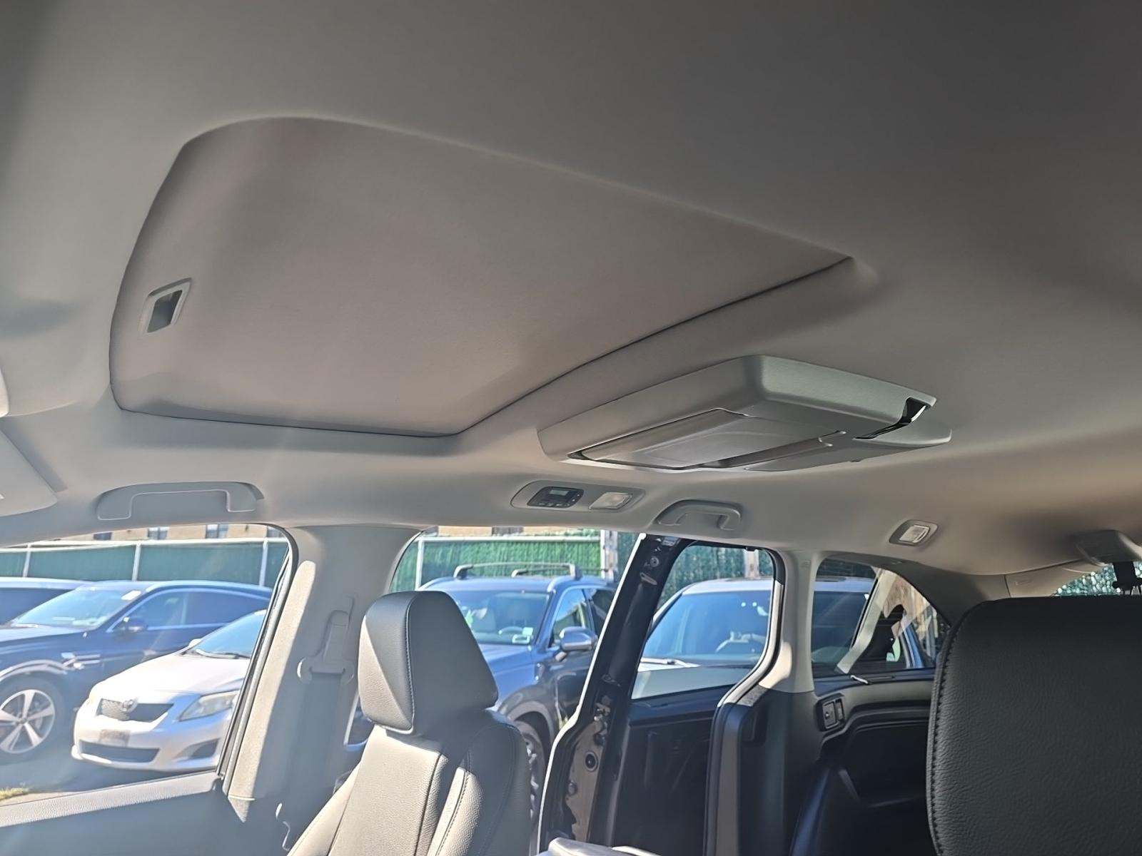 2023 Honda Odyssey Touring FWD