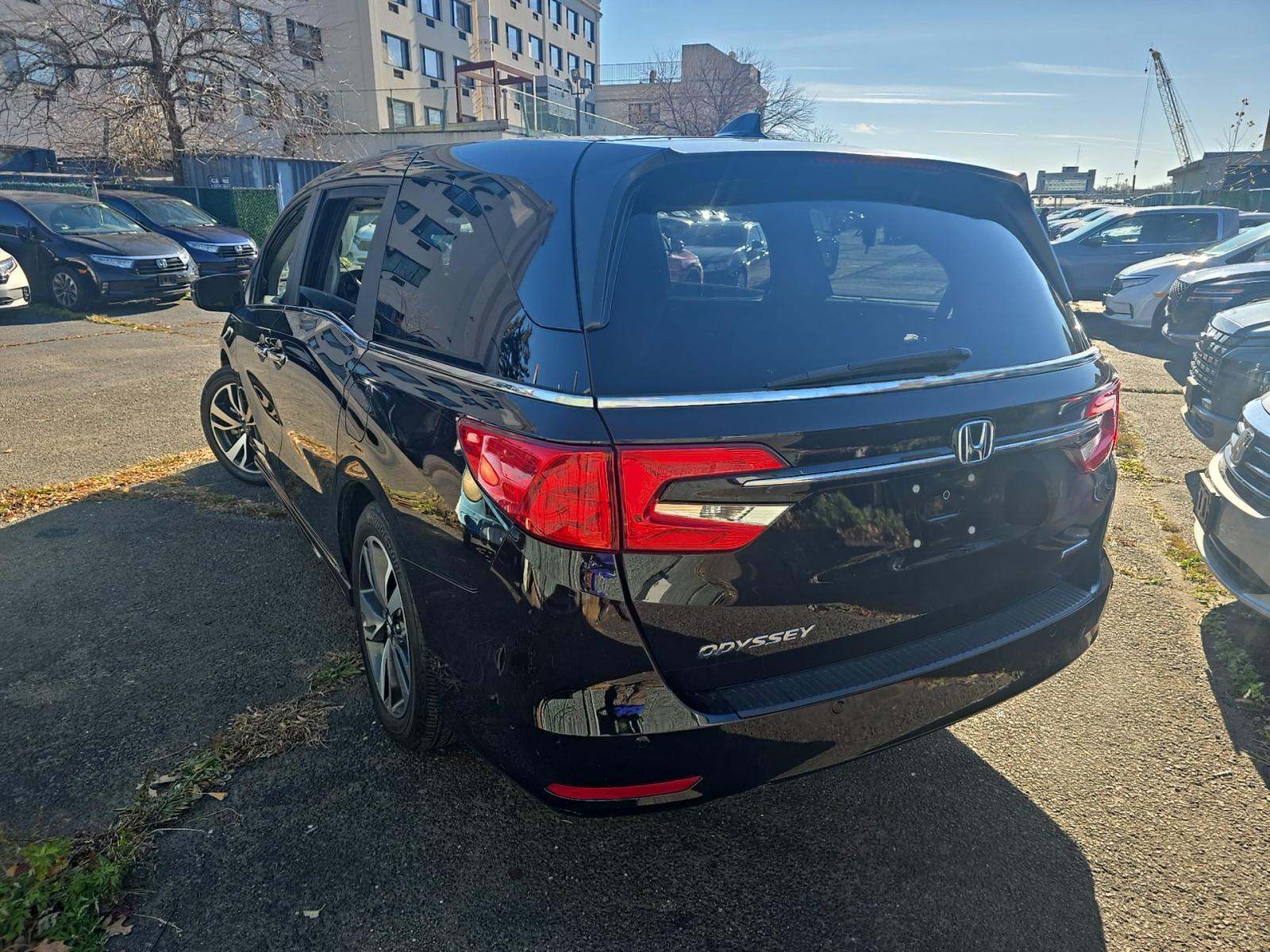 2023 Honda Odyssey Touring FWD