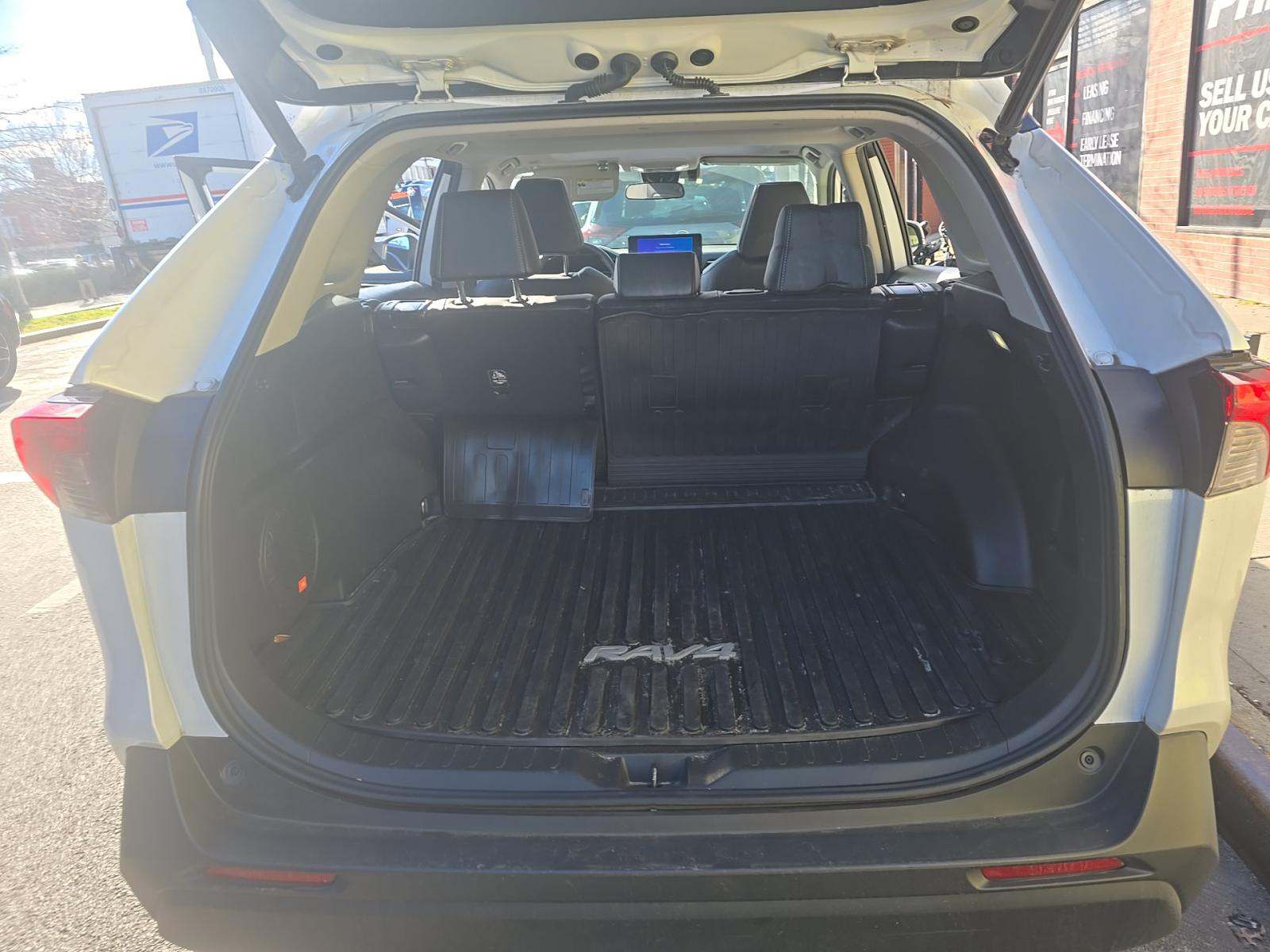 2023 Toyota RAV4 XLE Premium AWD