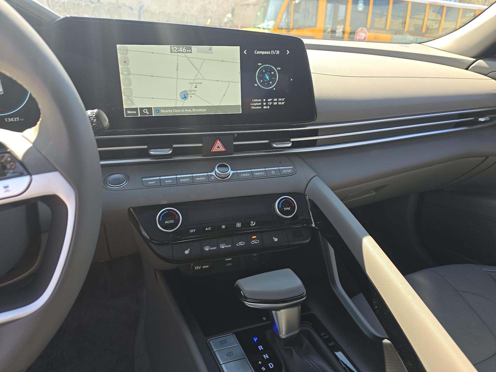 HYUNDAI SEL CONVENIENCE - 10