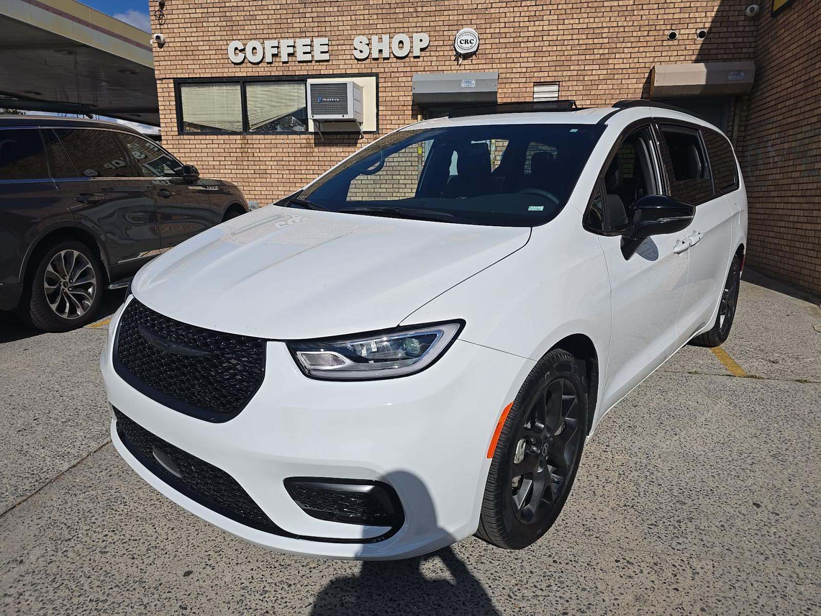 2025 Chrysler Pacifica Limited FWD