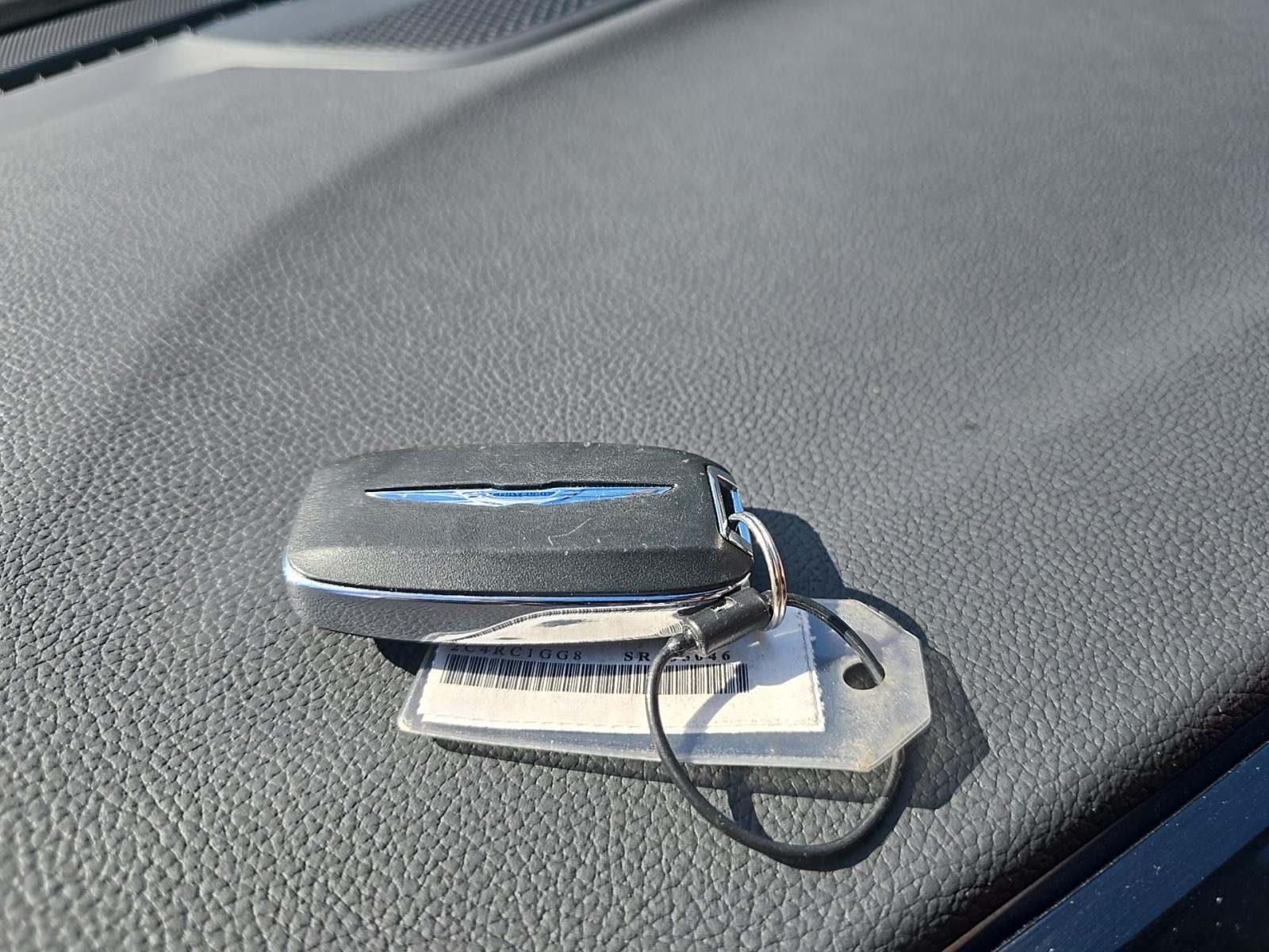 2025 Chrysler Pacifica Limited FWD