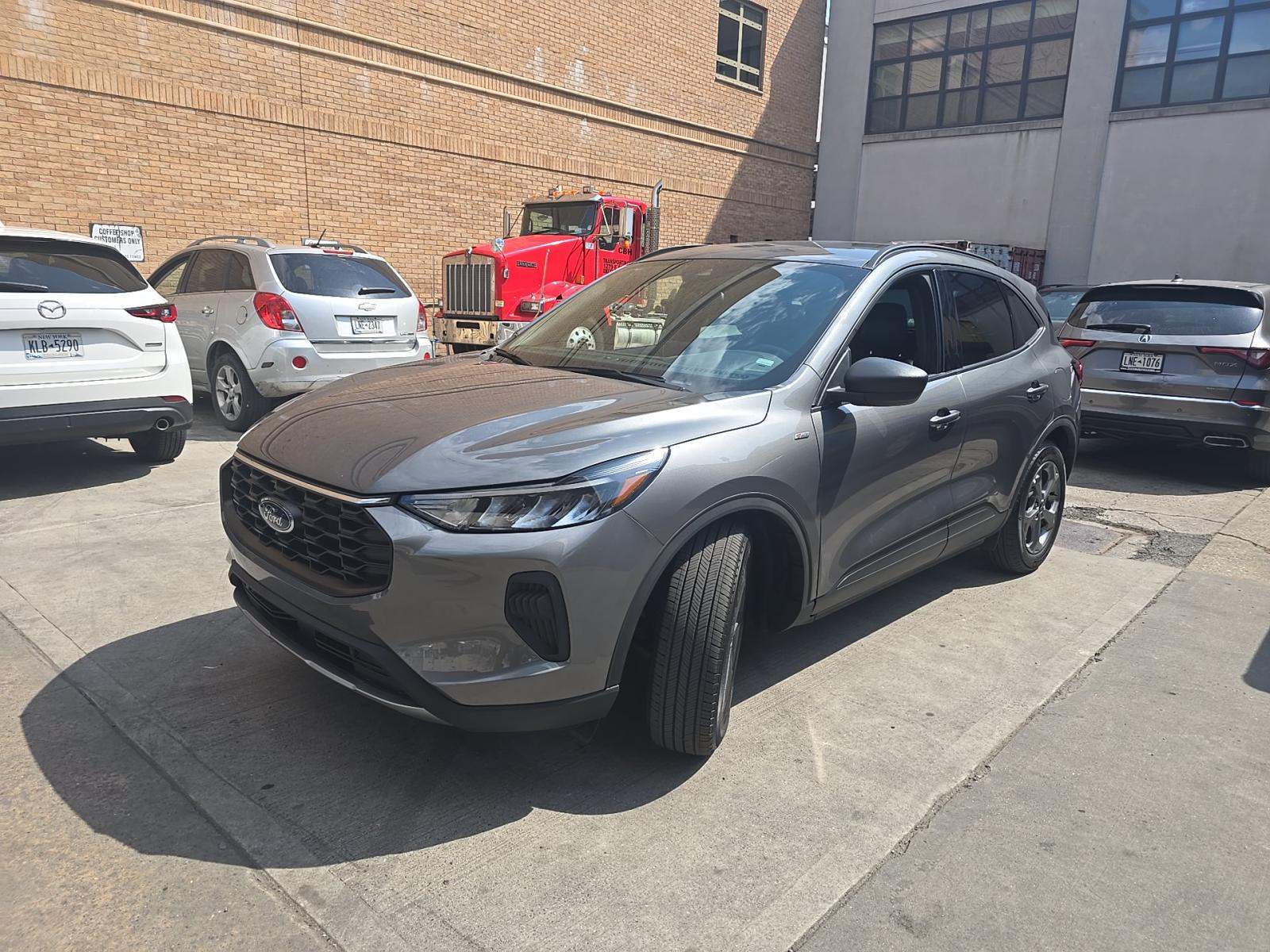 2025 Ford Escape ST-Line FWD