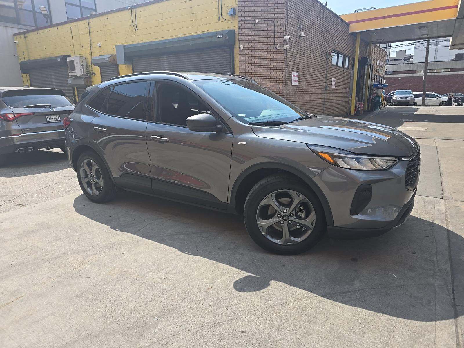 2025 Ford Escape ST-Line FWD