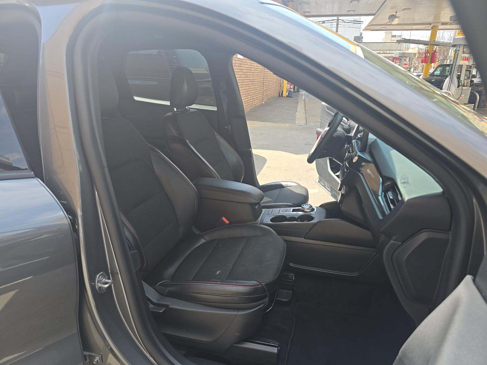 2025 Ford Escape ST-Line FWD