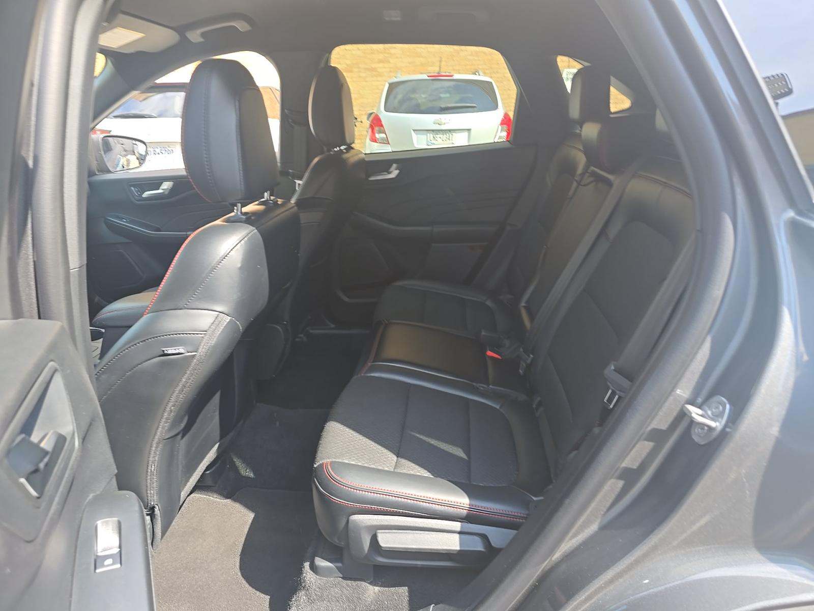 2025 Ford Escape ST-Line FWD