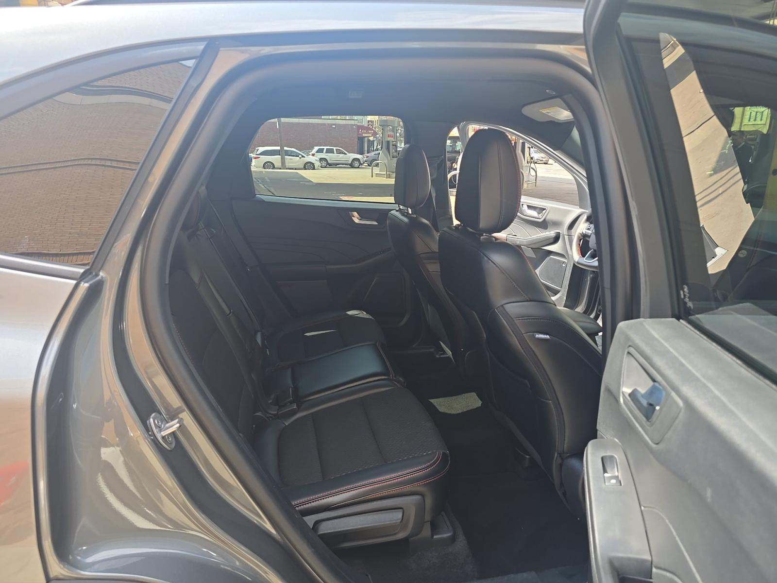 2025 Ford Escape ST-Line FWD