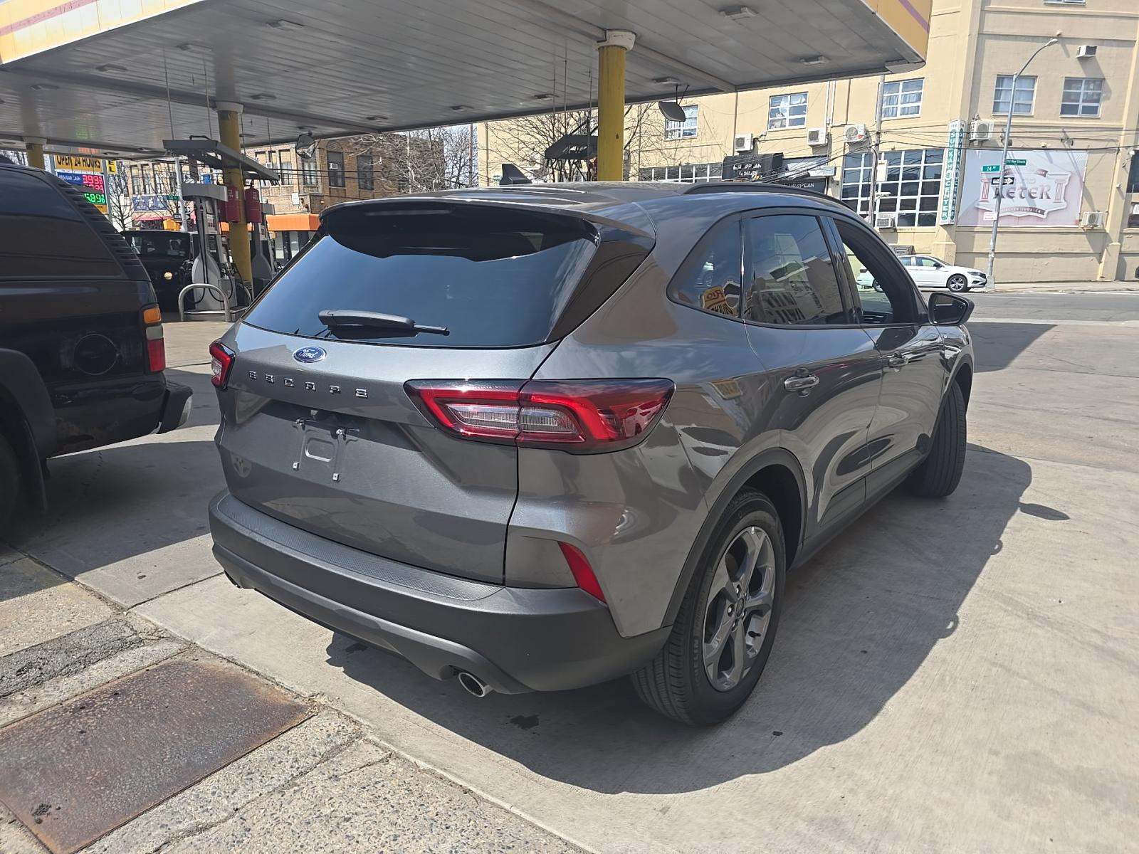 2025 Ford Escape ST-Line FWD