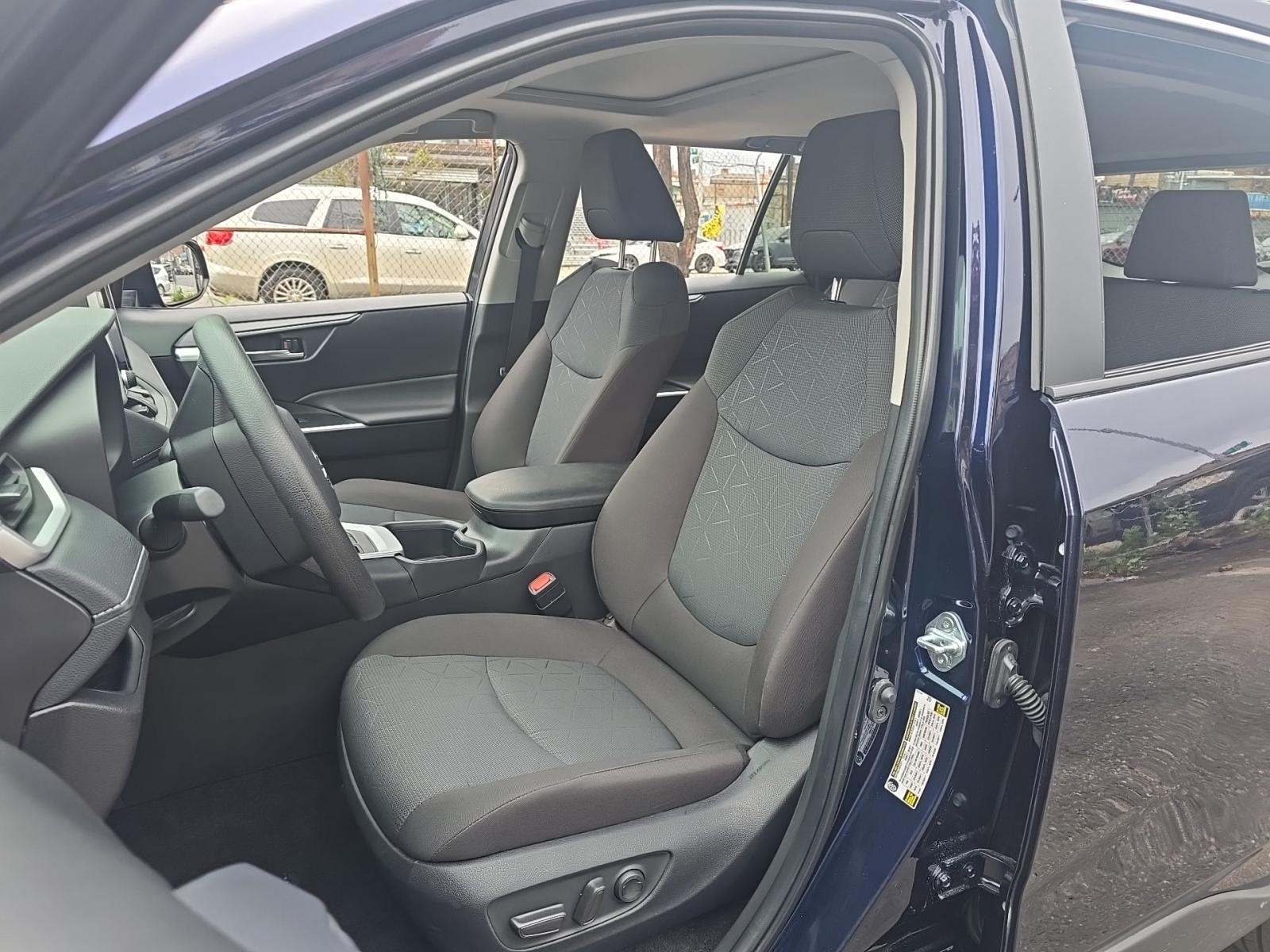 2025 Toyota RAV4 XLE AWD