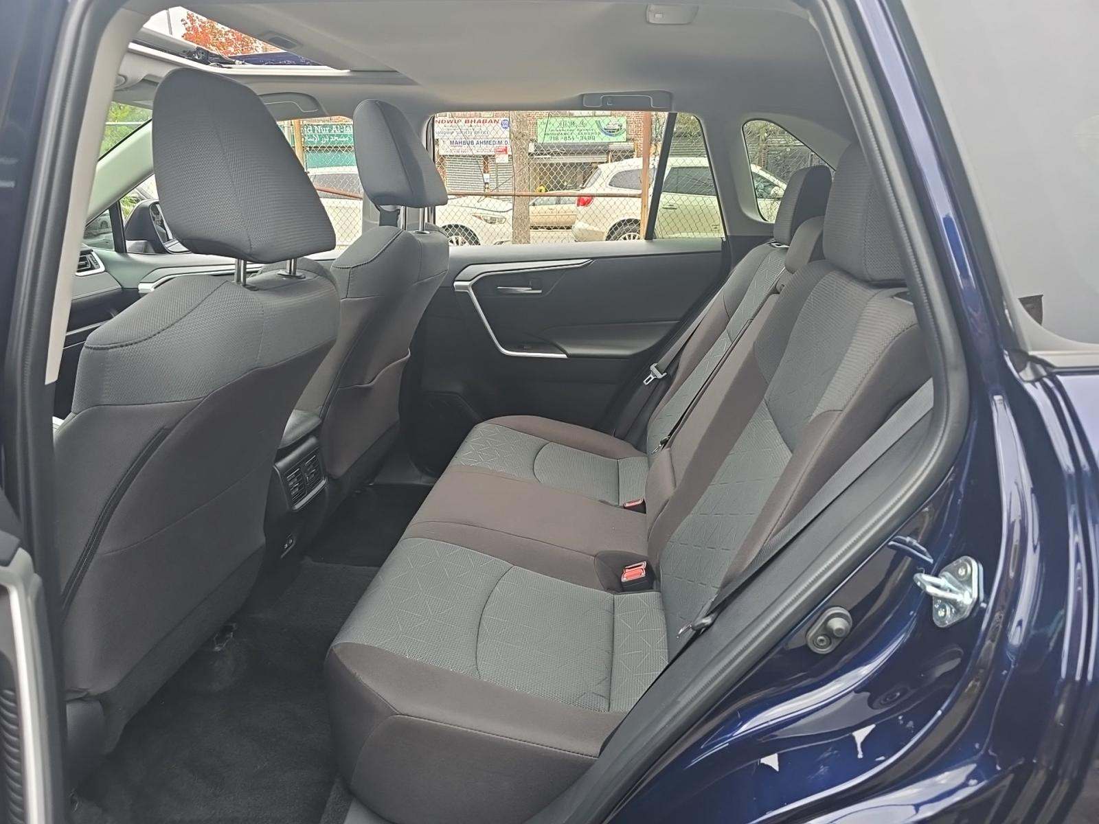 2025 Toyota RAV4 XLE AWD