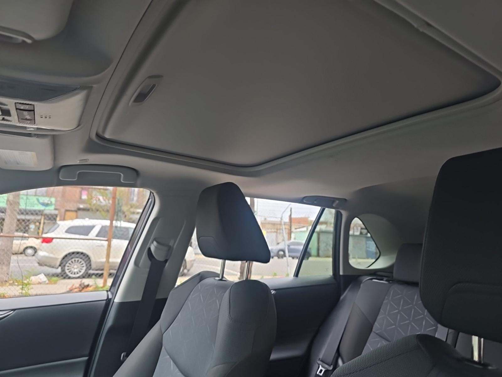 2025 Toyota RAV4 XLE AWD