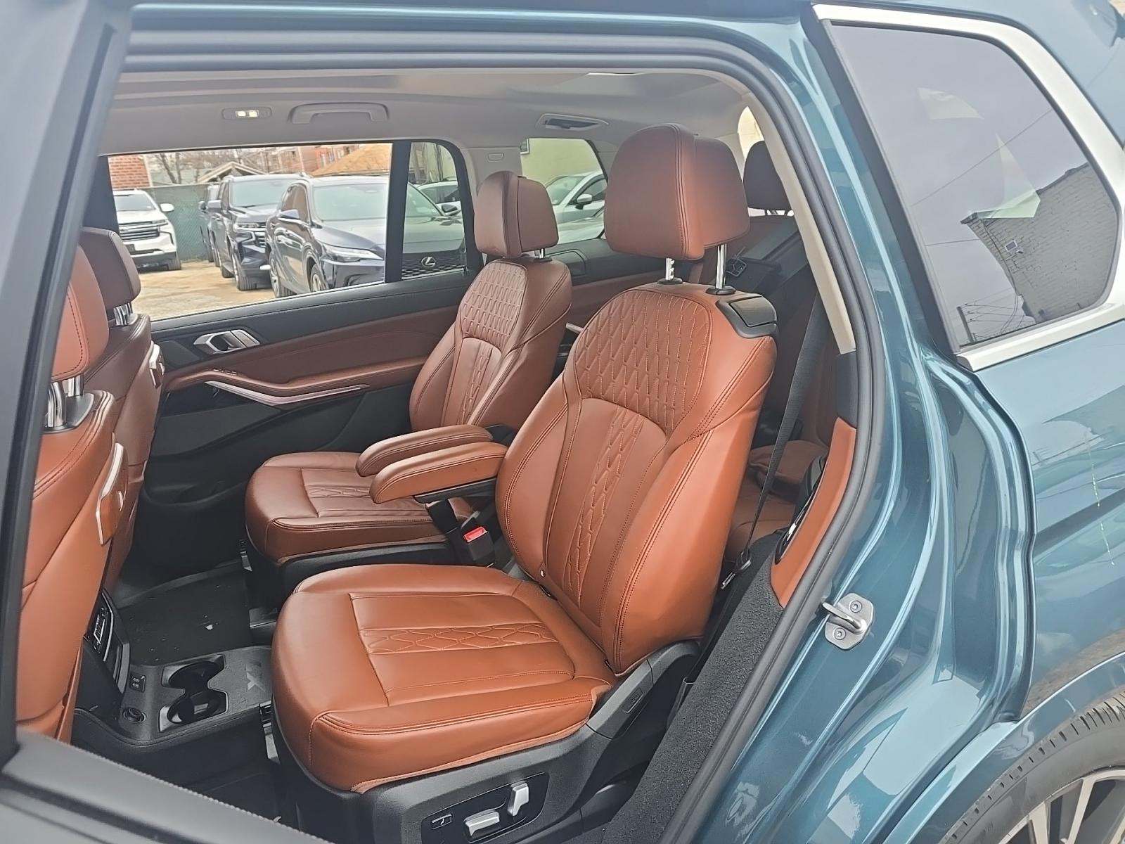 2023 BMW X7 xDrive40i AWD