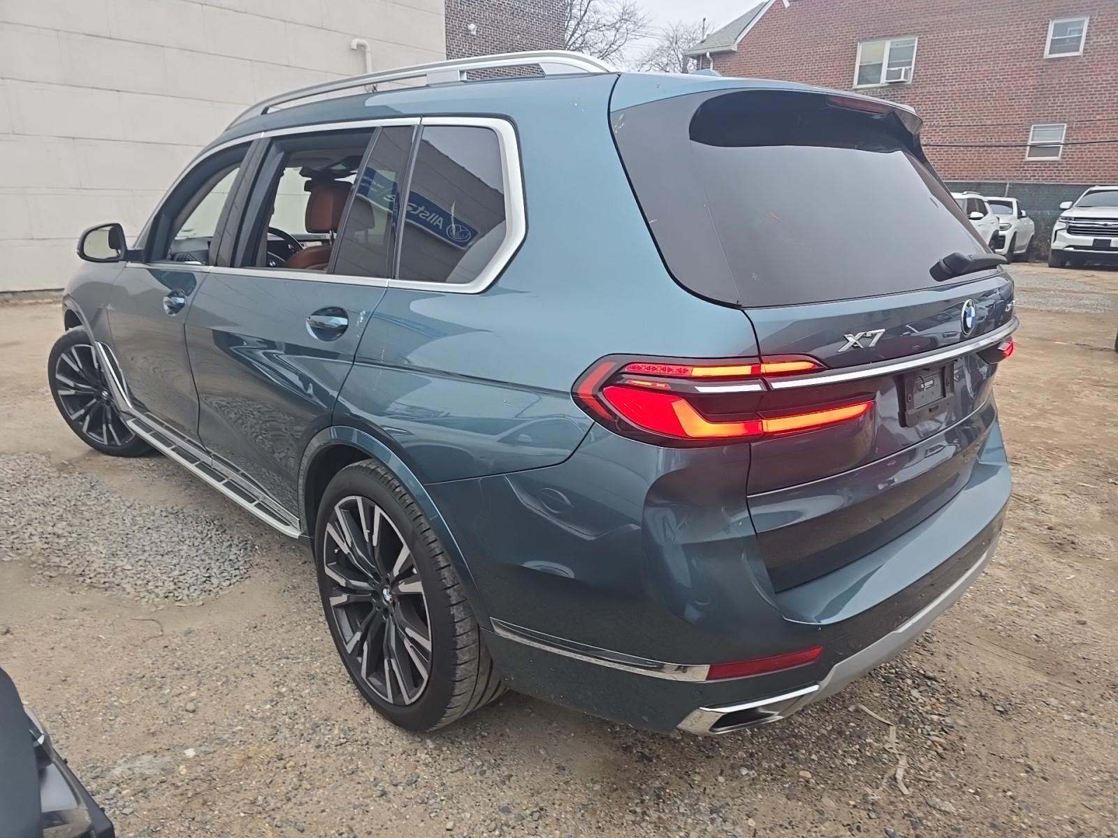 2023 BMW X7 xDrive40i AWD