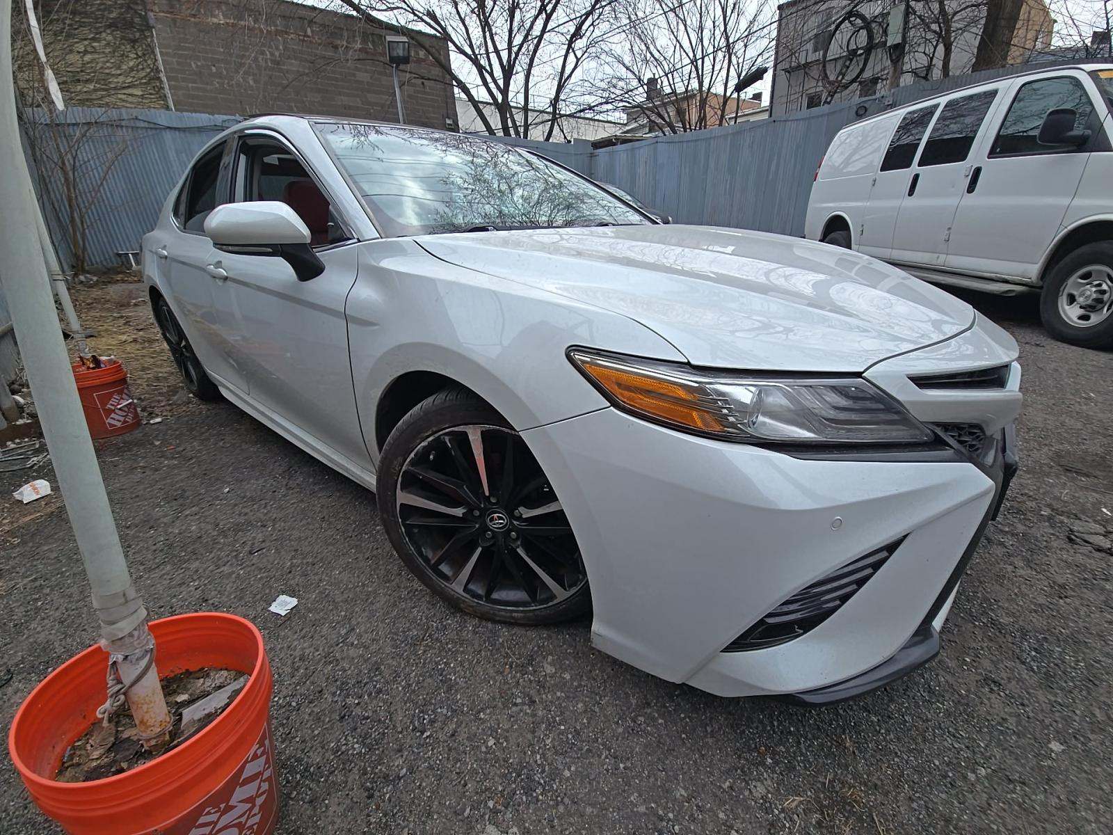 2018 Toyota Camry XSE FWD
