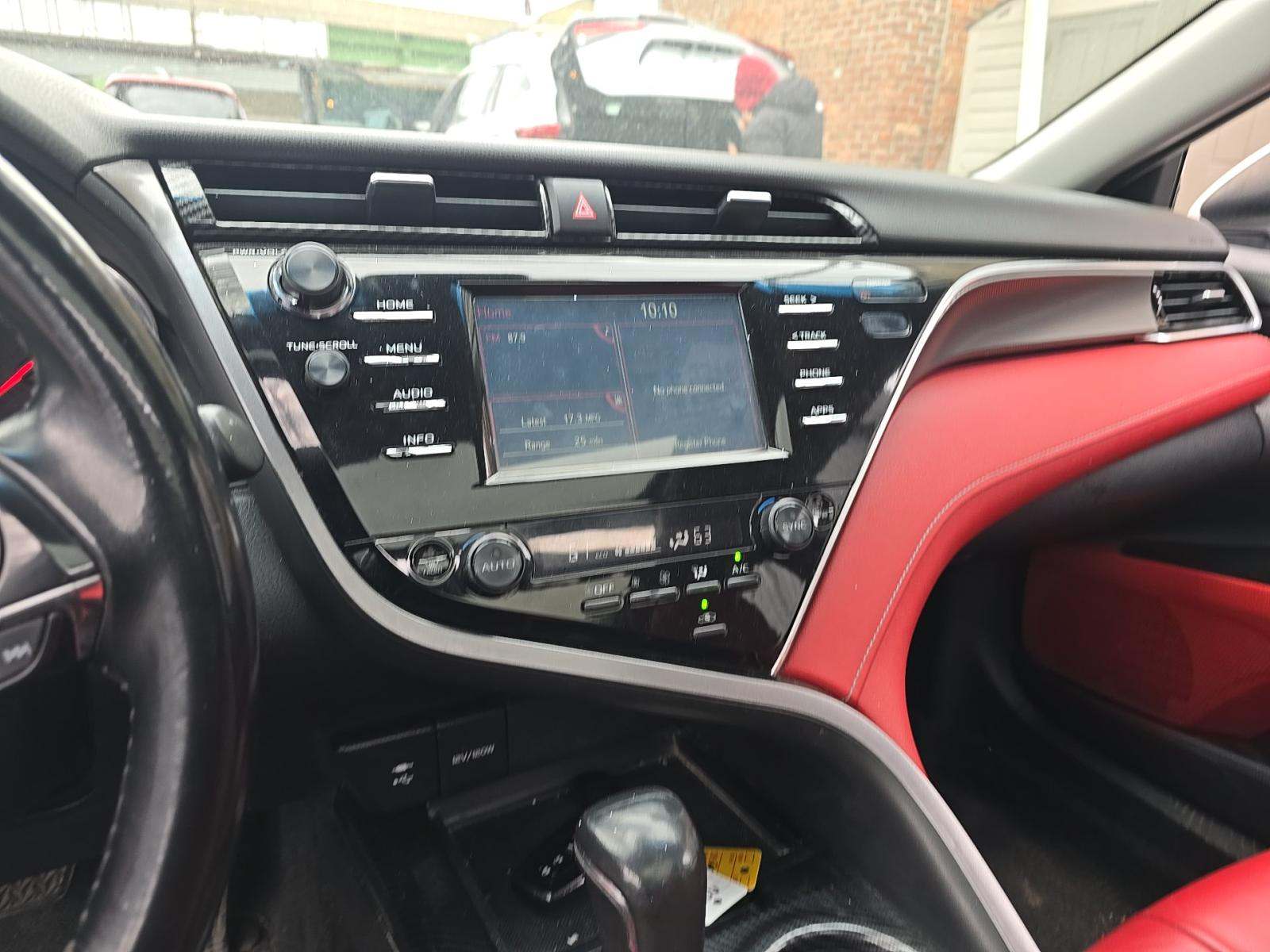 2018 Toyota Camry XSE FWD