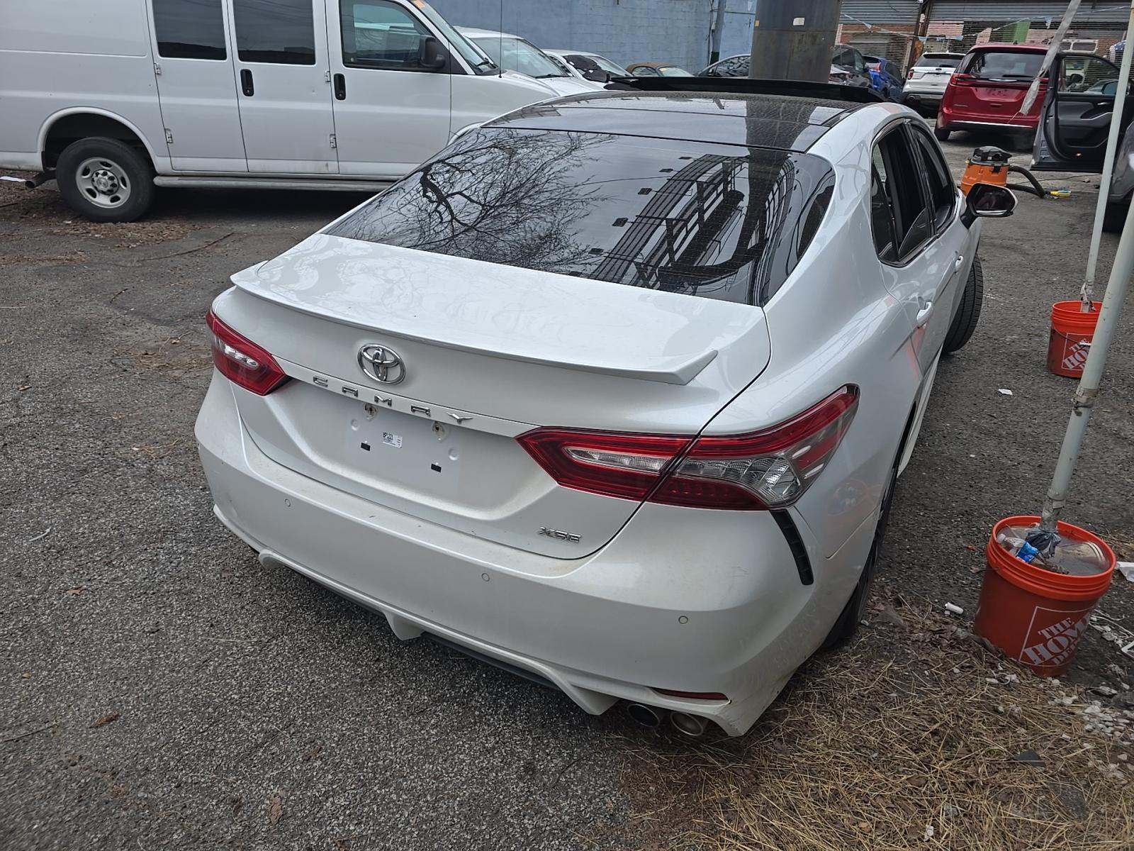 2018 Toyota Camry XSE FWD