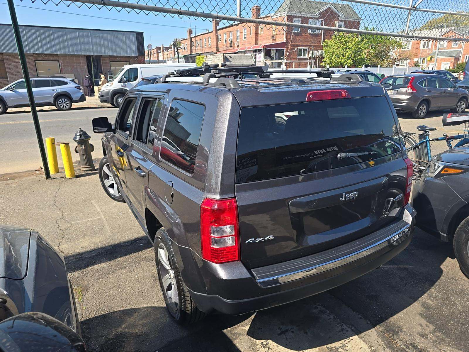 JEEP LATITUDE HIGH ALTITUDE EDITION - 2