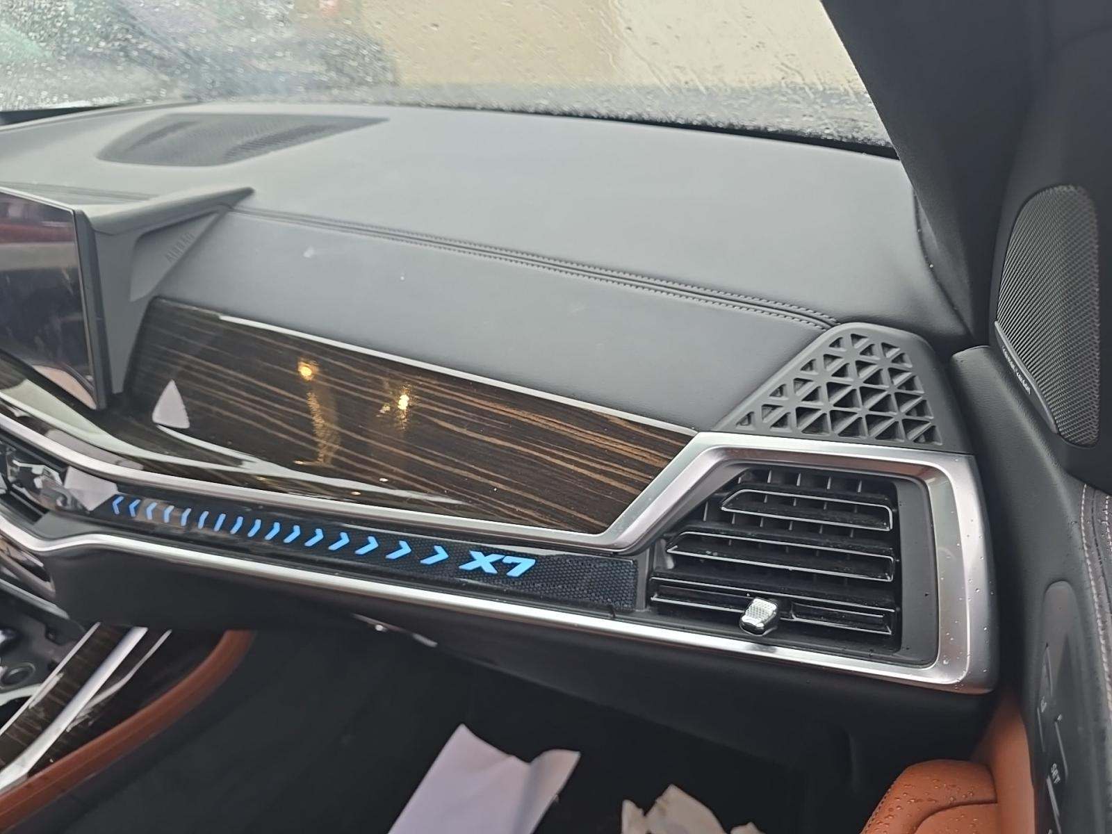 2023 BMW X7 xDrive40i AWD