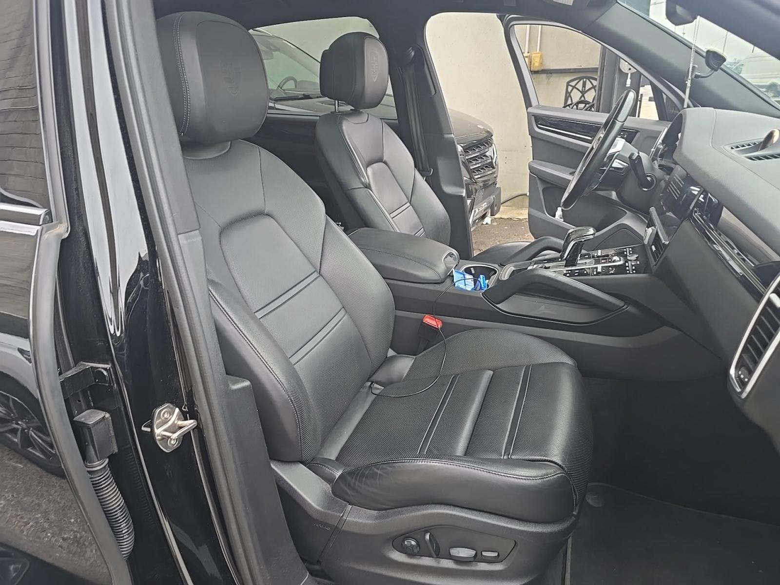 2022 Porsche Cayenne Base AWD