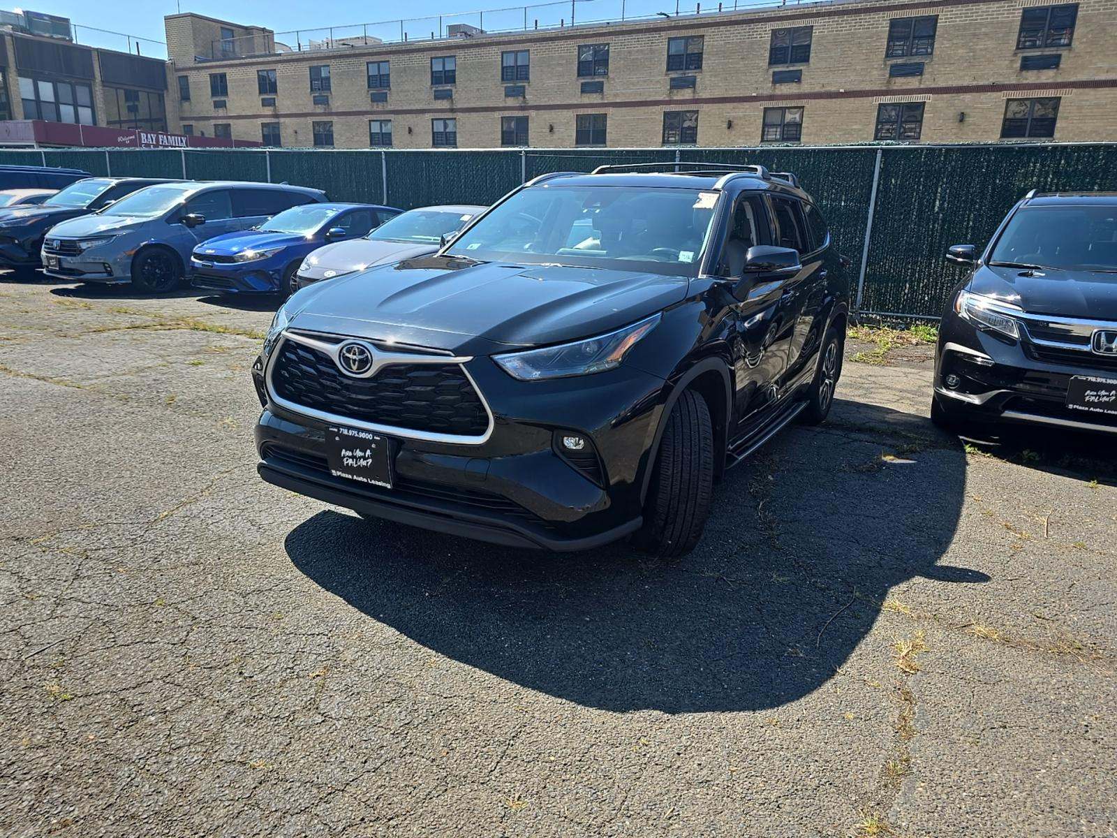 2022 Toyota Highlander XLE AWD