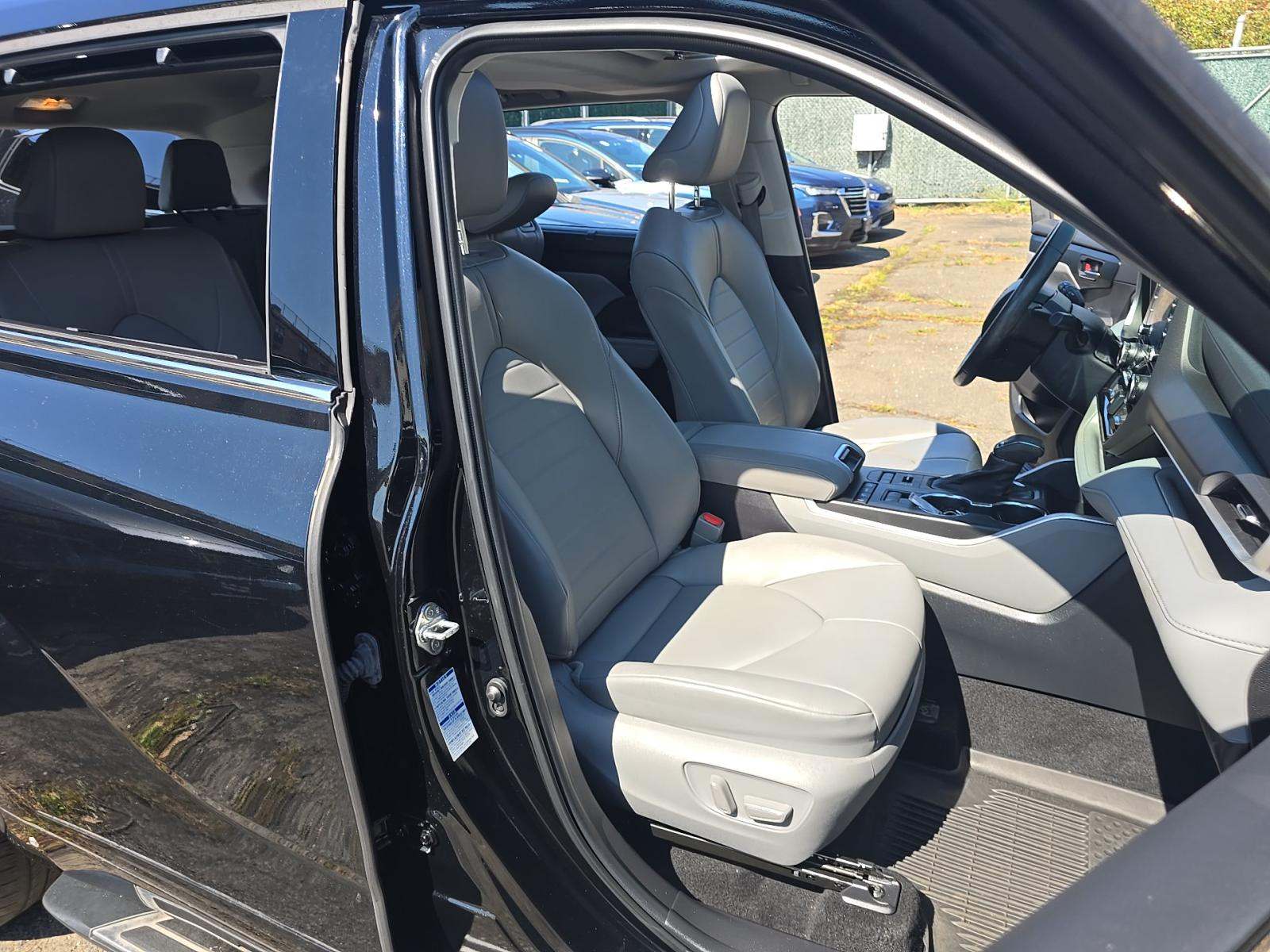 2022 Toyota Highlander XLE AWD