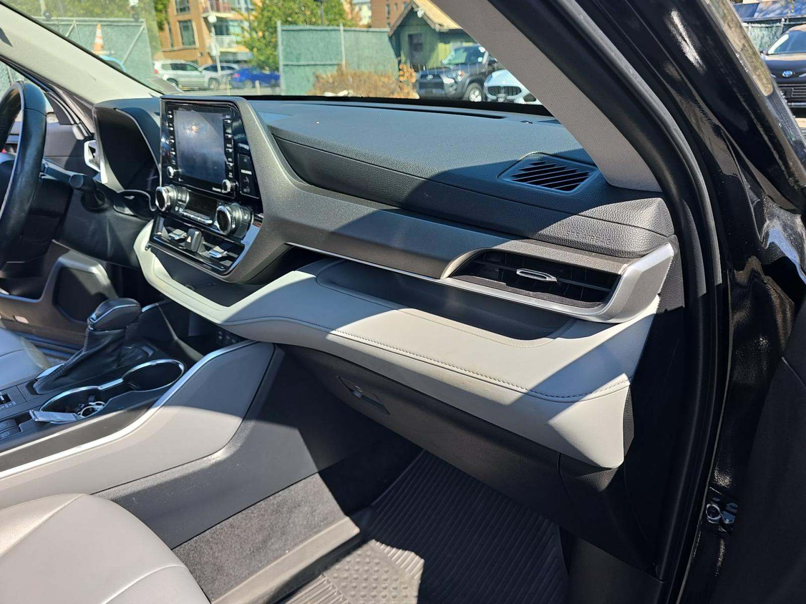 2022 Toyota Highlander XLE AWD