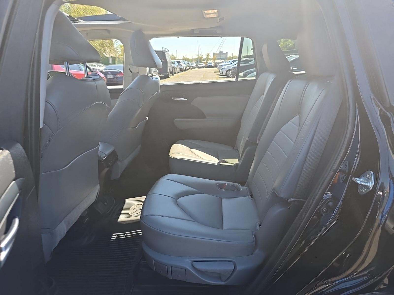 2022 Toyota Highlander XLE AWD