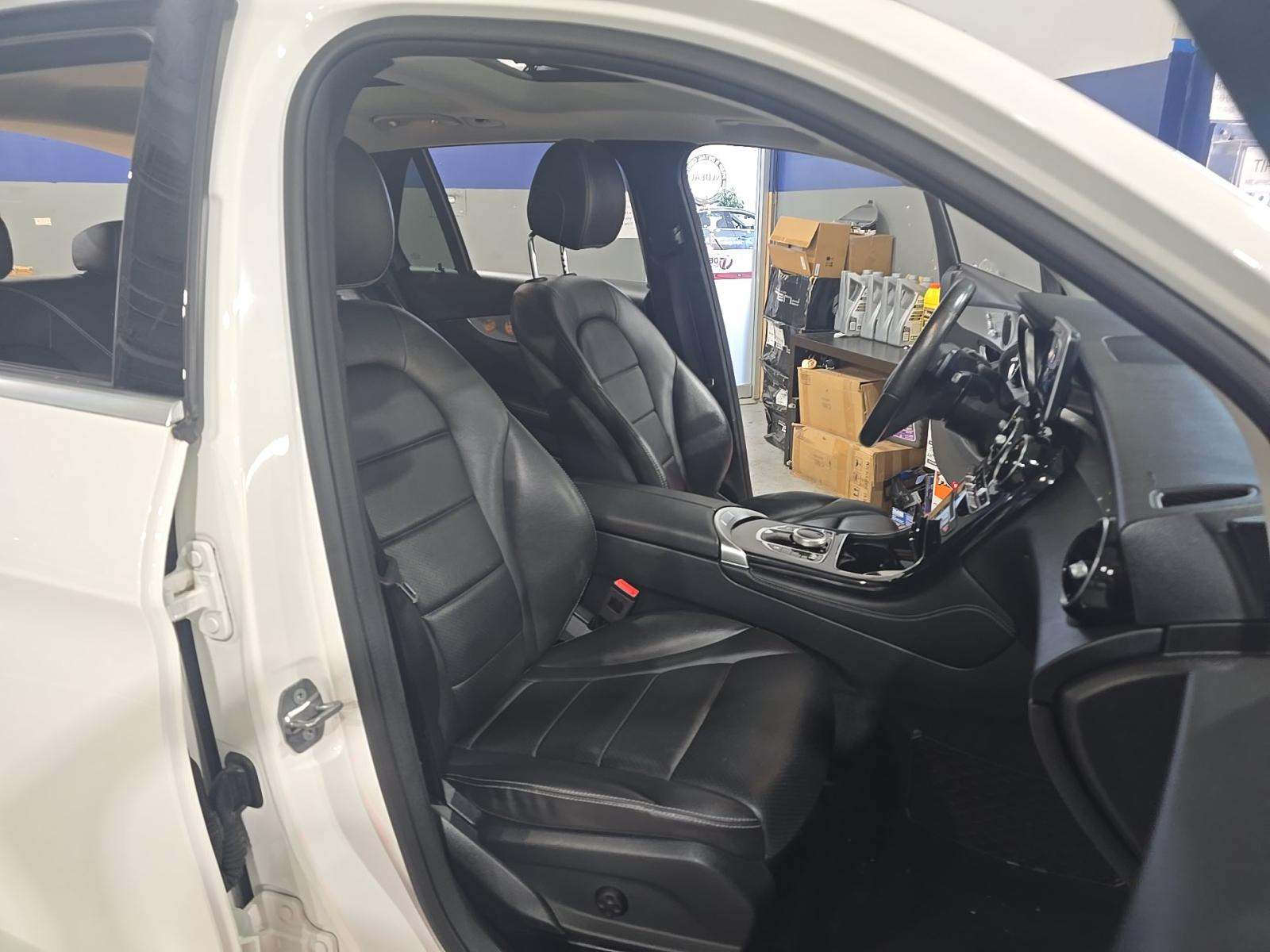 2019 Mercedes-Benz GLC GLC 300 AWD