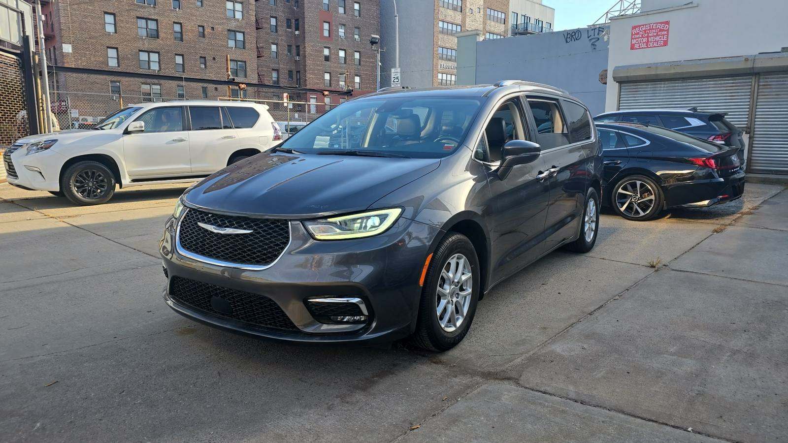 2021 Chrysler Pacifica Touring L 121.6