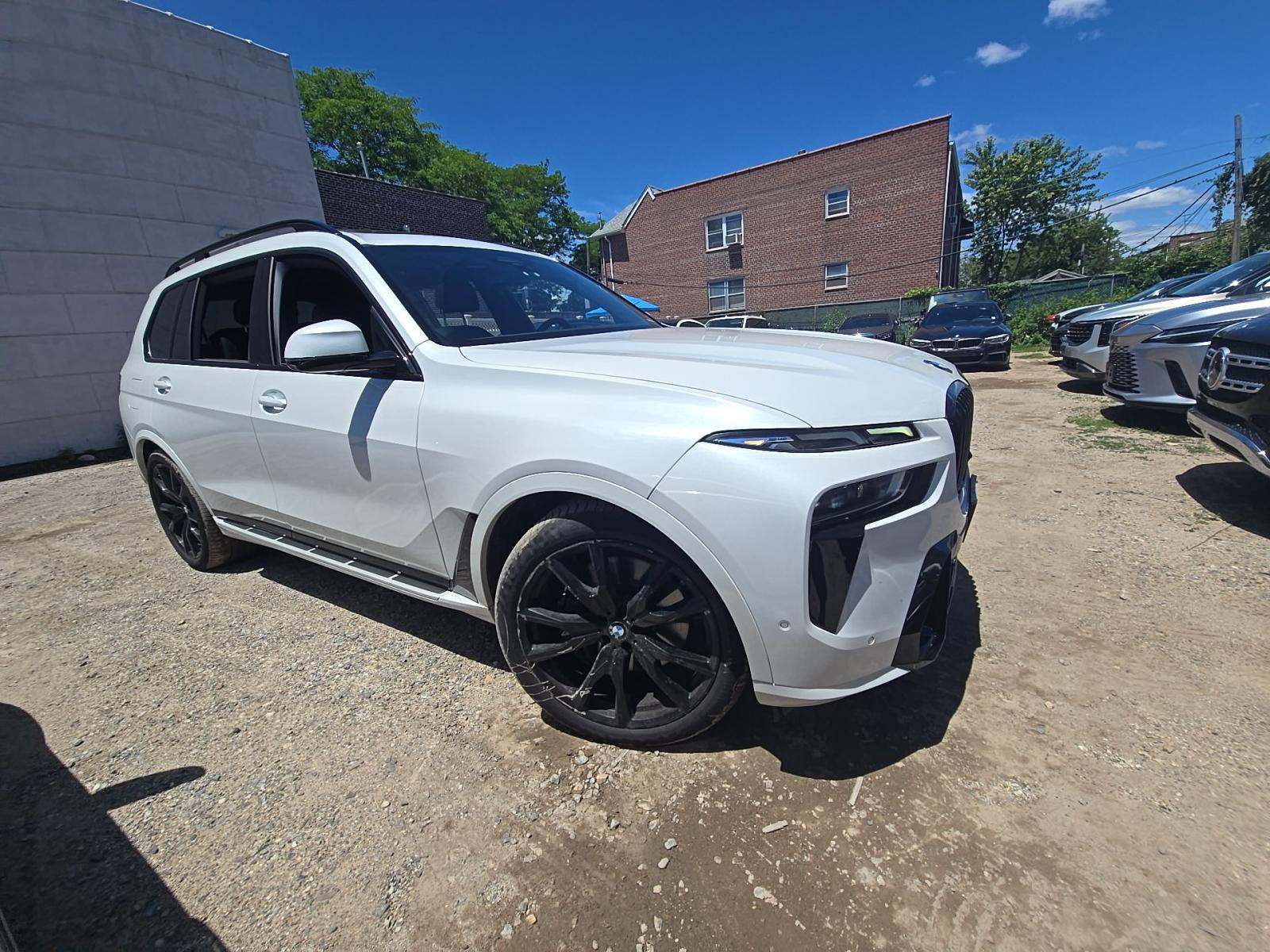 2025 BMW X7 xDrive40i AWD
